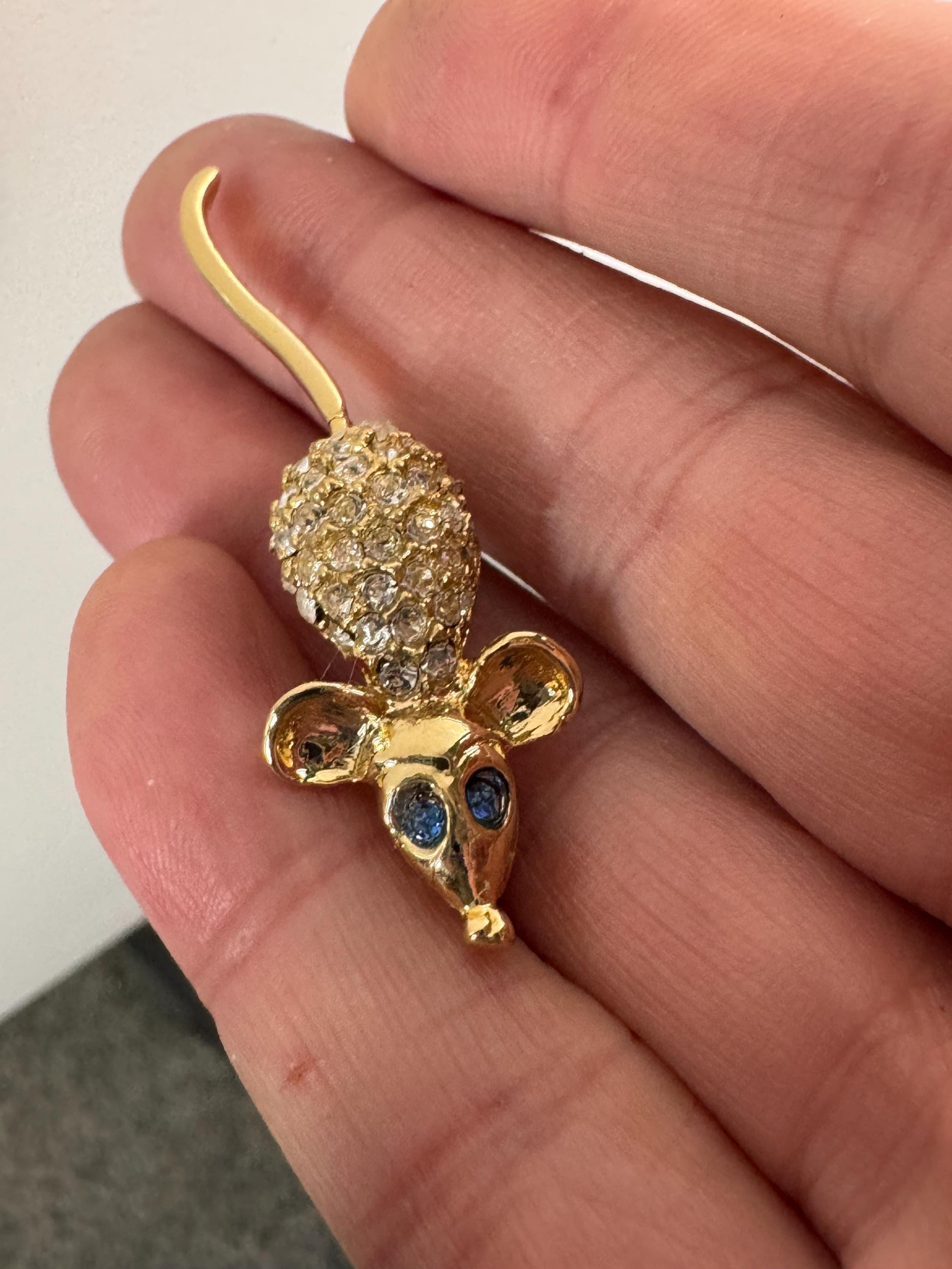 Novelty vintage mouse brooch gold tone with clear diamanté and sapphire eyes