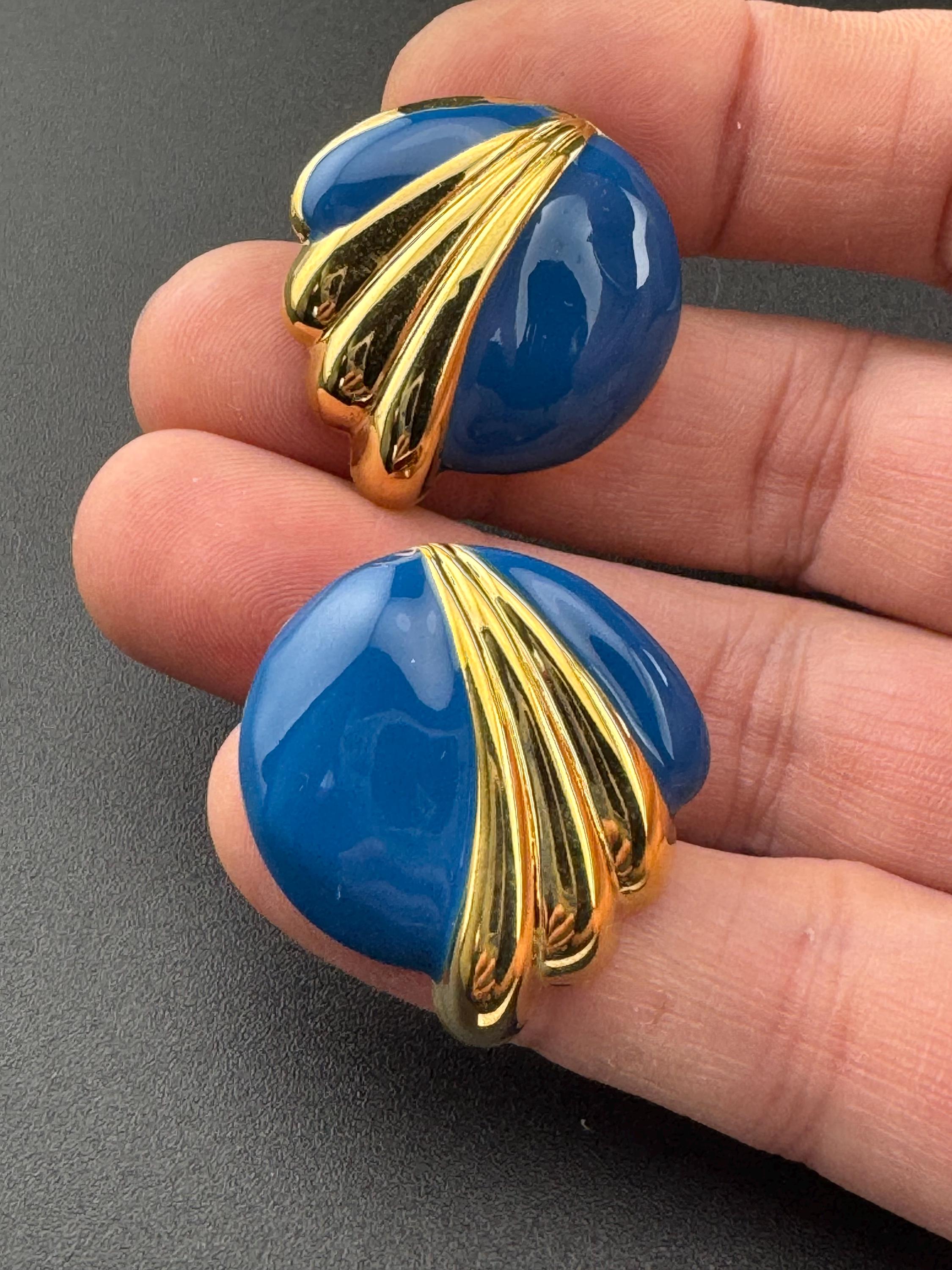 Vintage 80s bright blue enamel gold tone round button stud earrings for pierced ears unworn