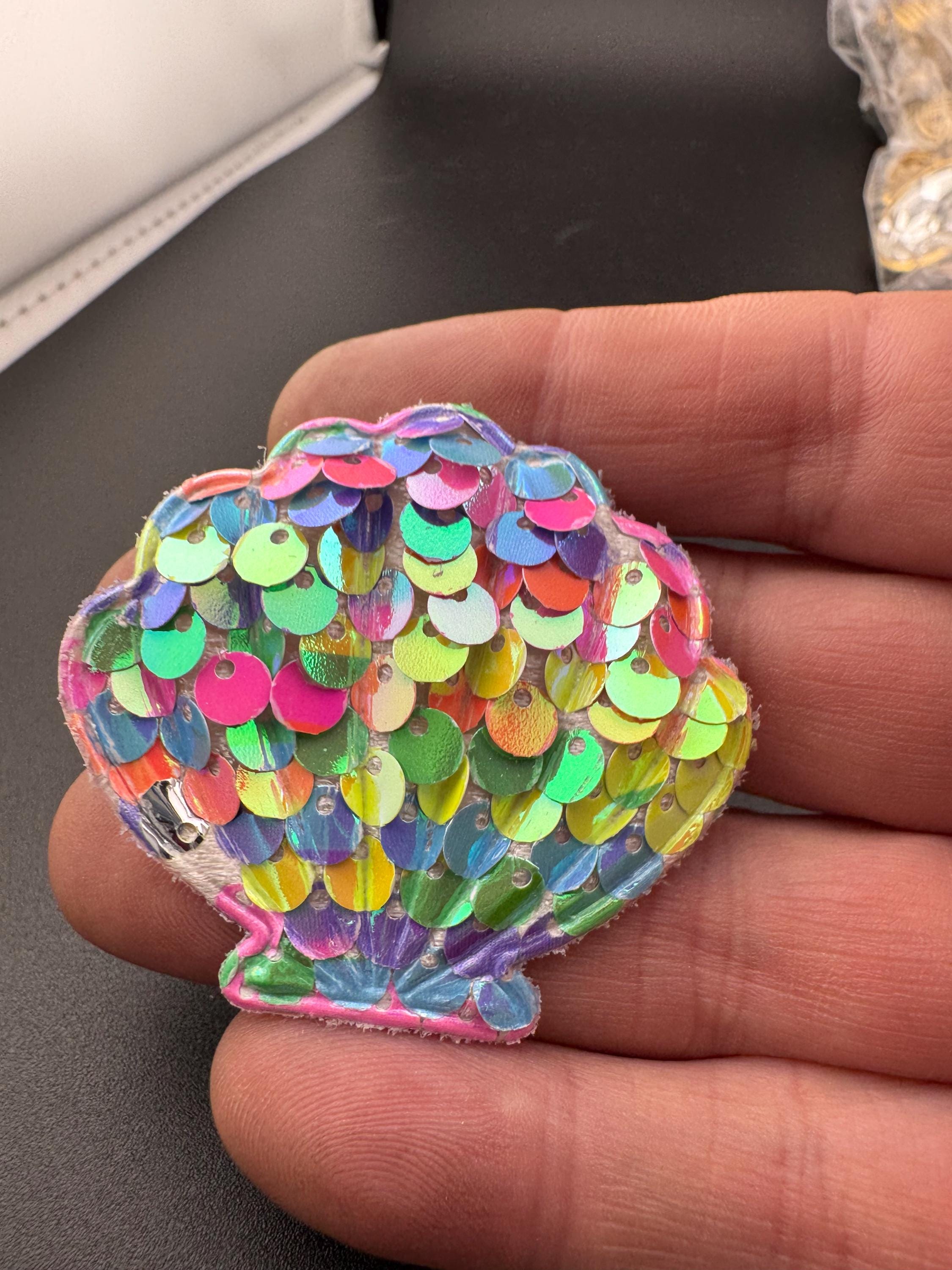 1 x pastel rainbow sequin Sew On Nautical sea scallop sea shell sequinned Patch 4.5cm x 5cm sewing craft appliqué