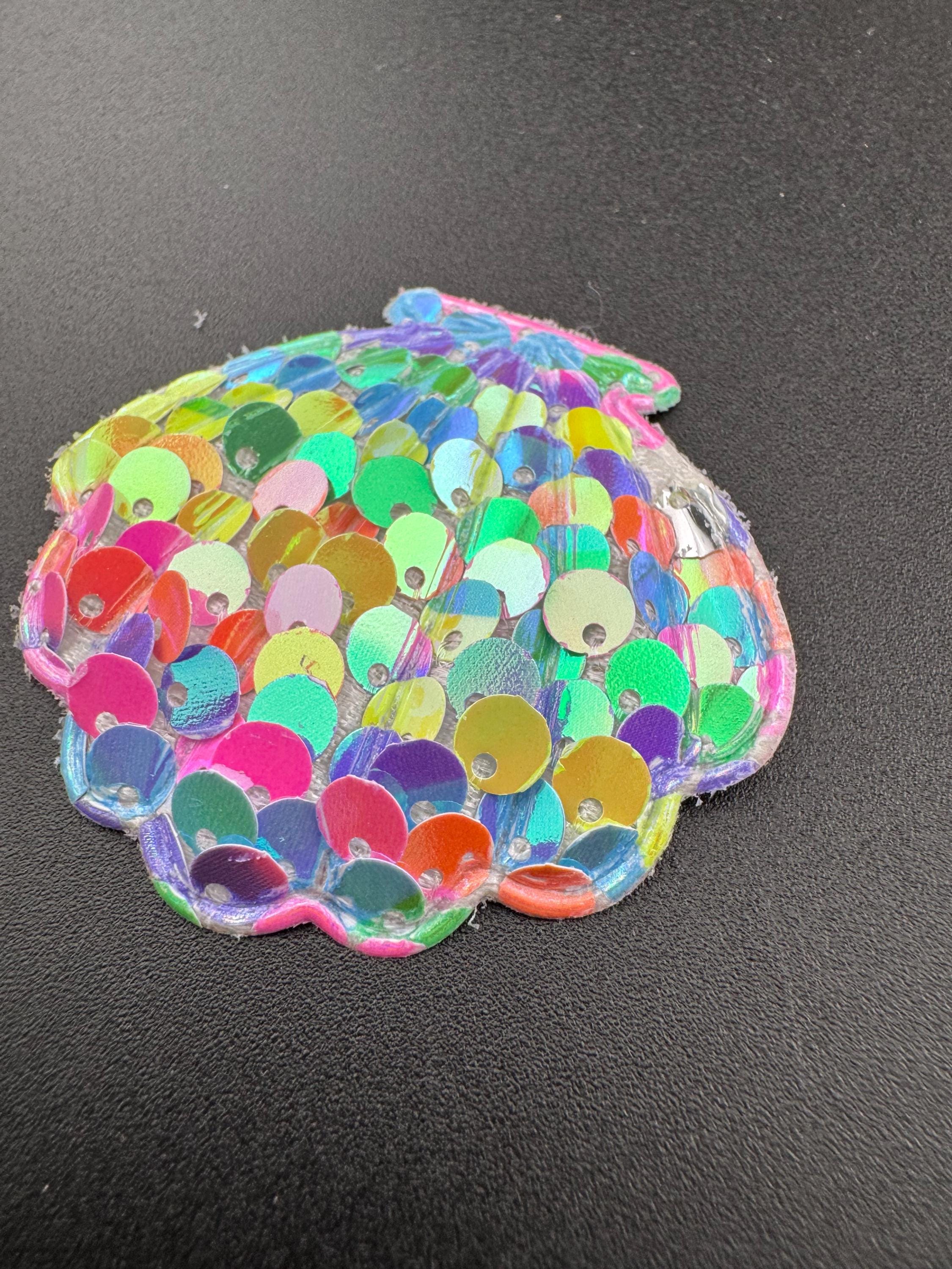 1 x pastel rainbow sequin Sew On Nautical sea scallop sea shell sequinned Patch 4.5cm x 5cm sewing craft appliqué