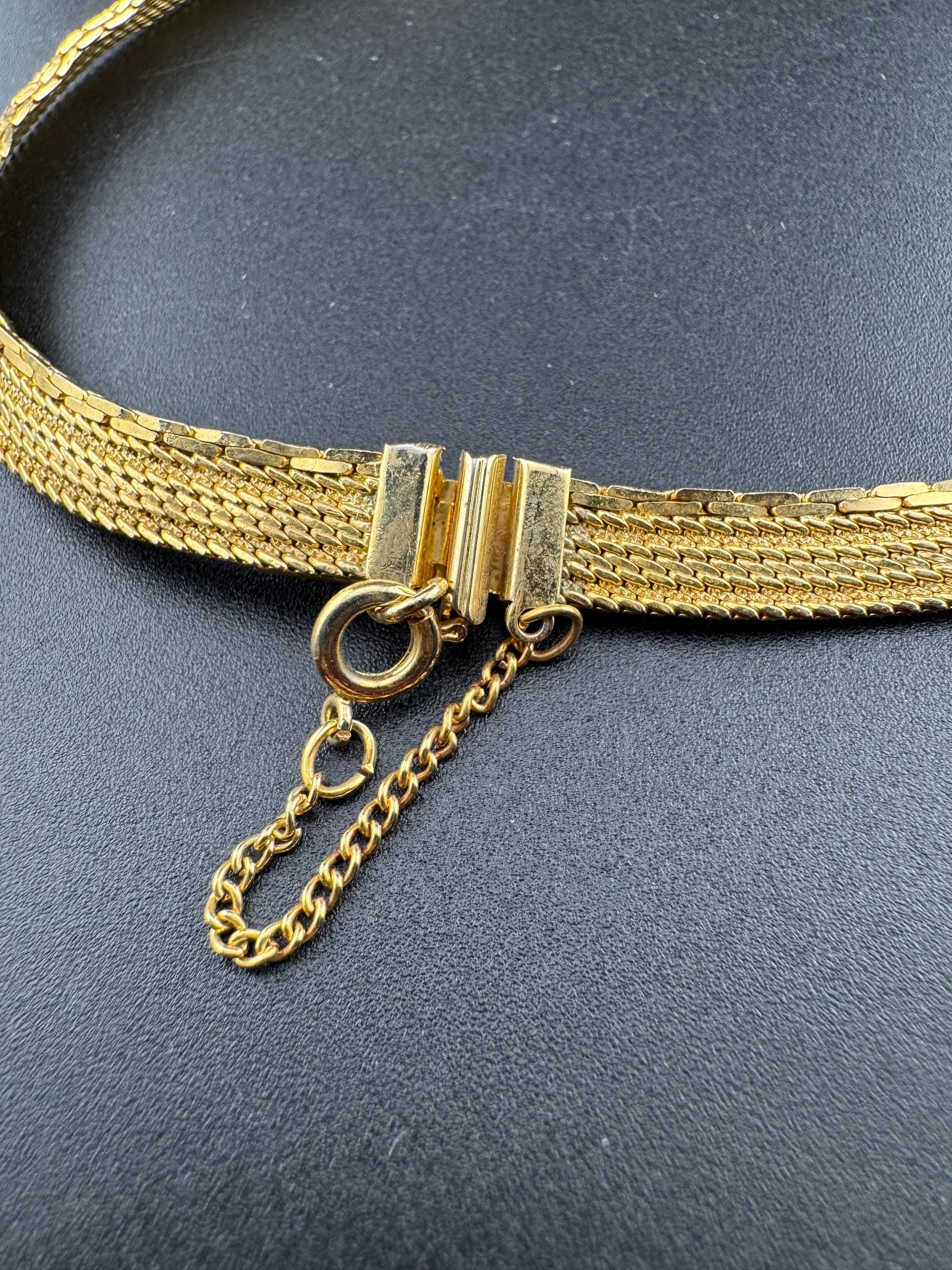 Vintage gold tone modernist design wide mesh choker necklace scalloped