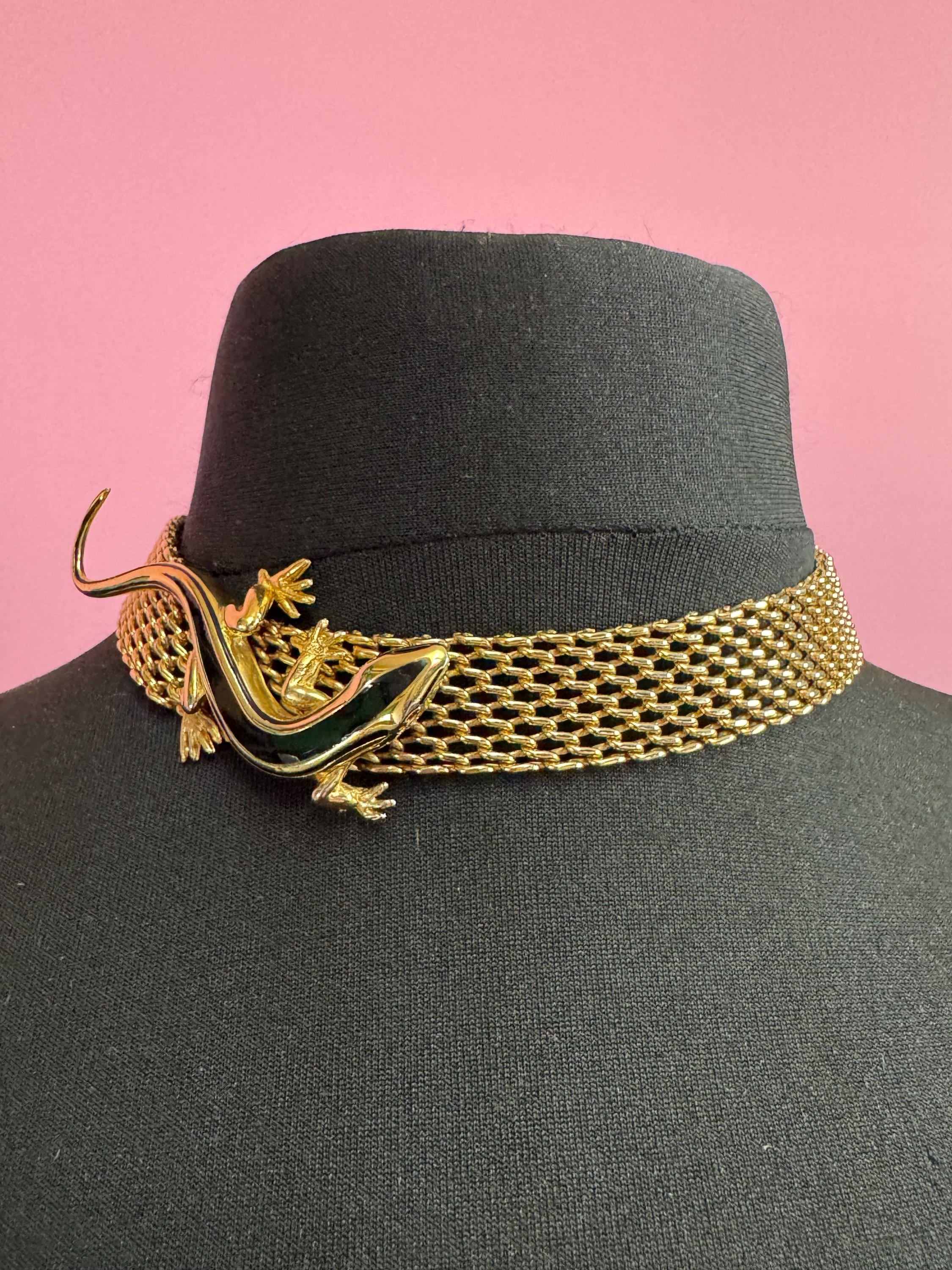 Retro 1980s wide panther link gold tone choker necklace with black enamel lizard detail 43cm