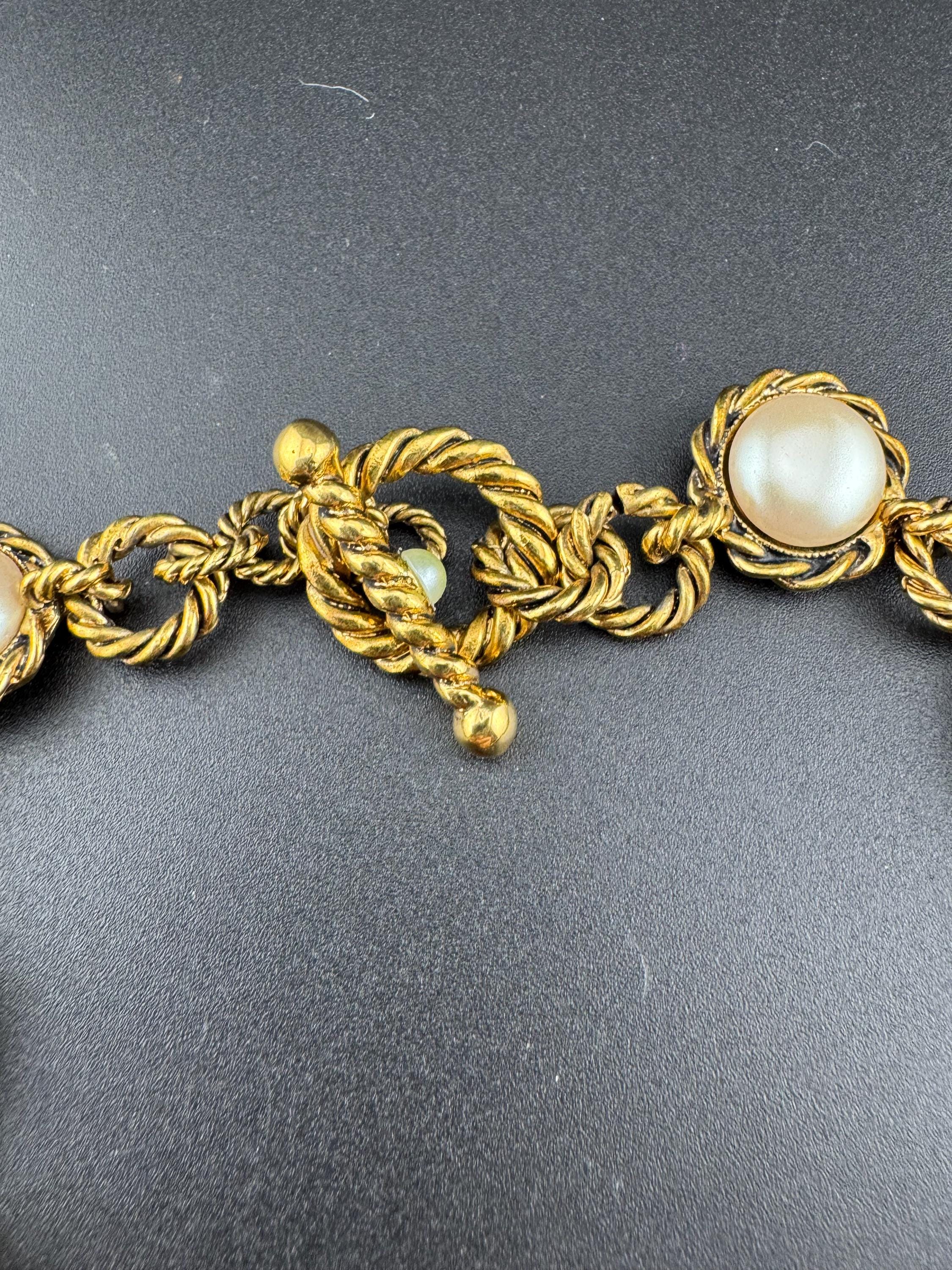 Vintage heavy antique dark gold tone and cream faux pearl panel rope twist link choker necklace 43cm