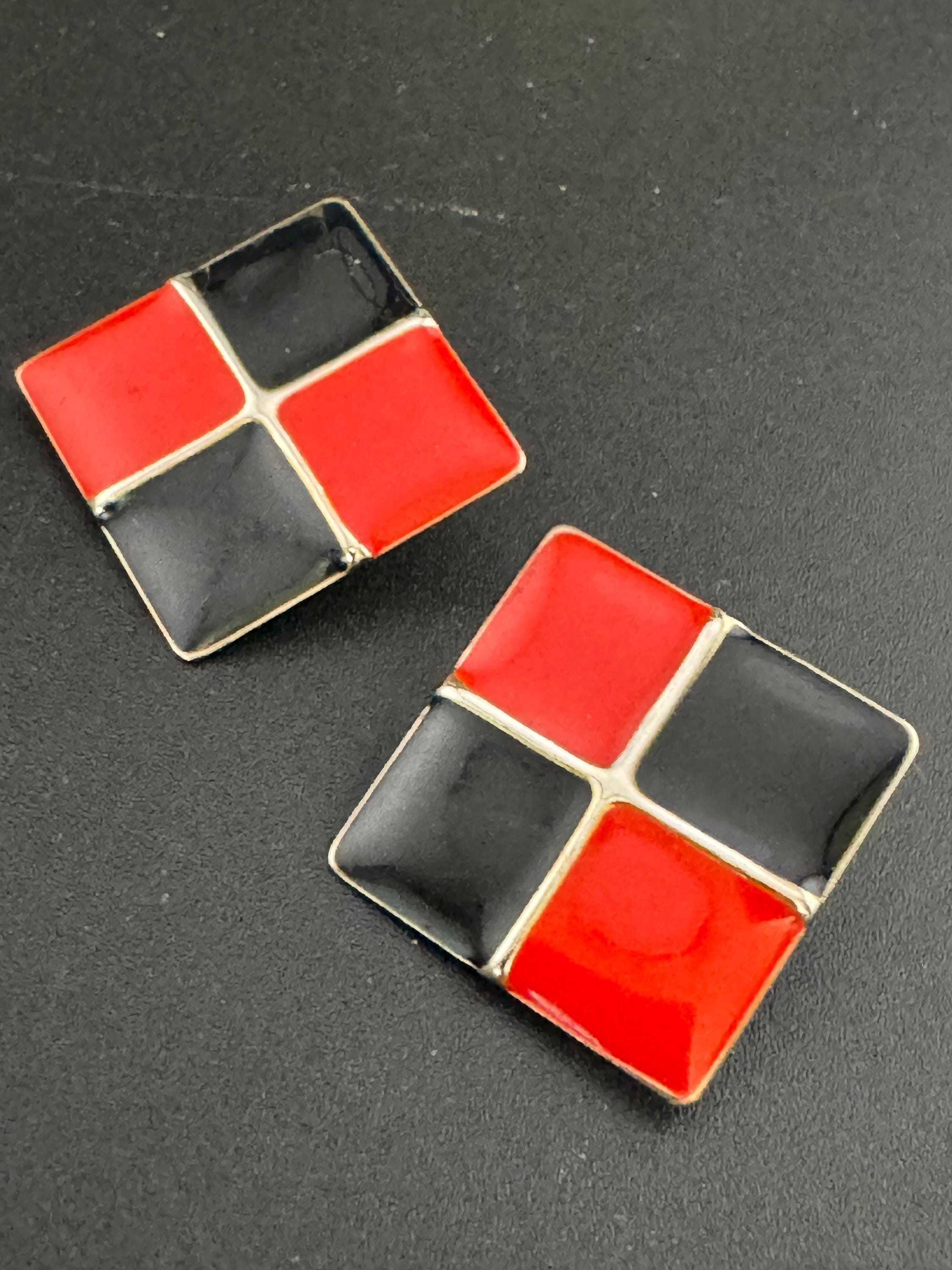 Vintage 1980s silver tone black and bright red enamel harlequin clip on earrings