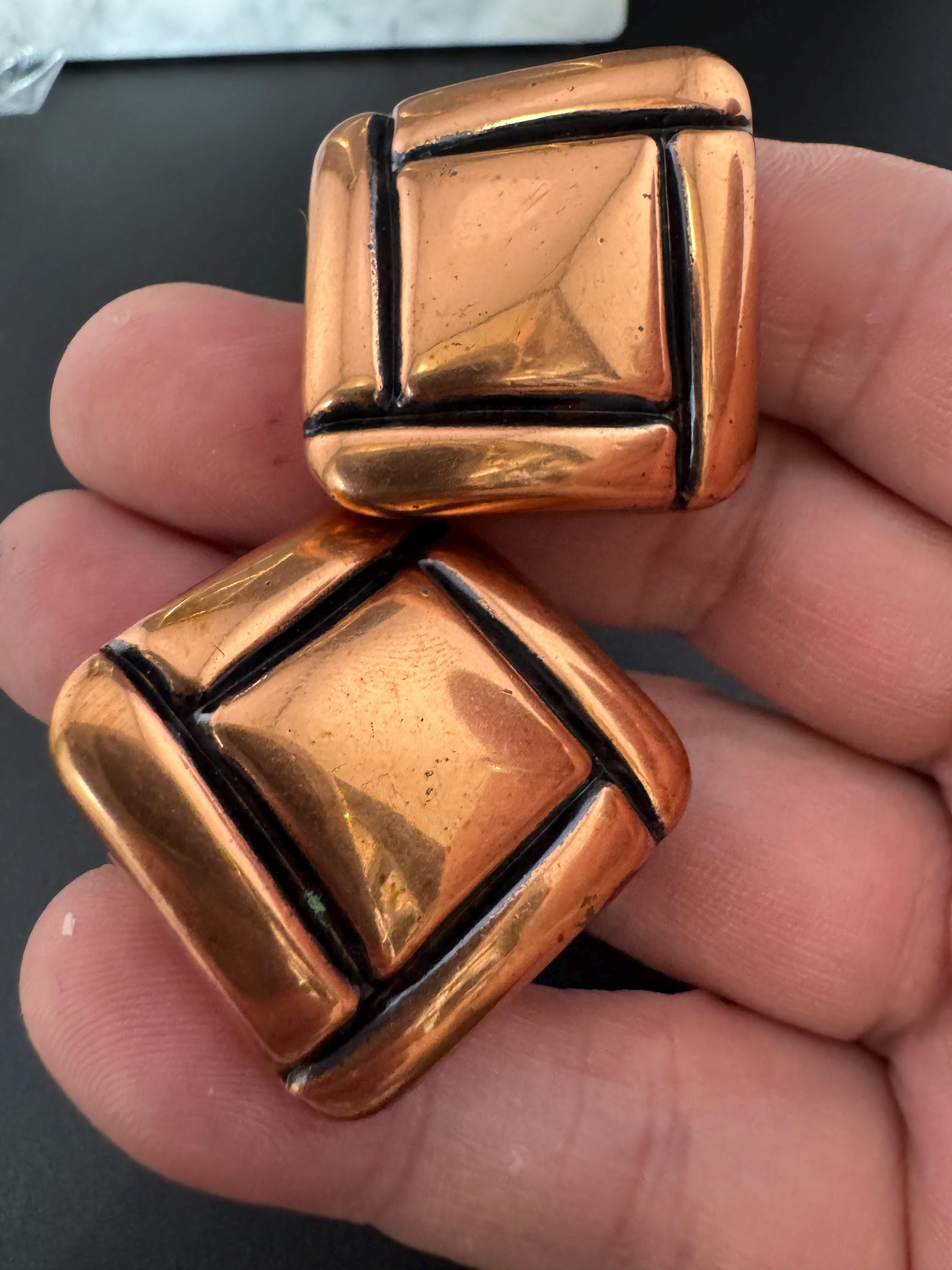 Vintage oversized copper tone 2.5cm puffy square modernist clip on earrings 1970s