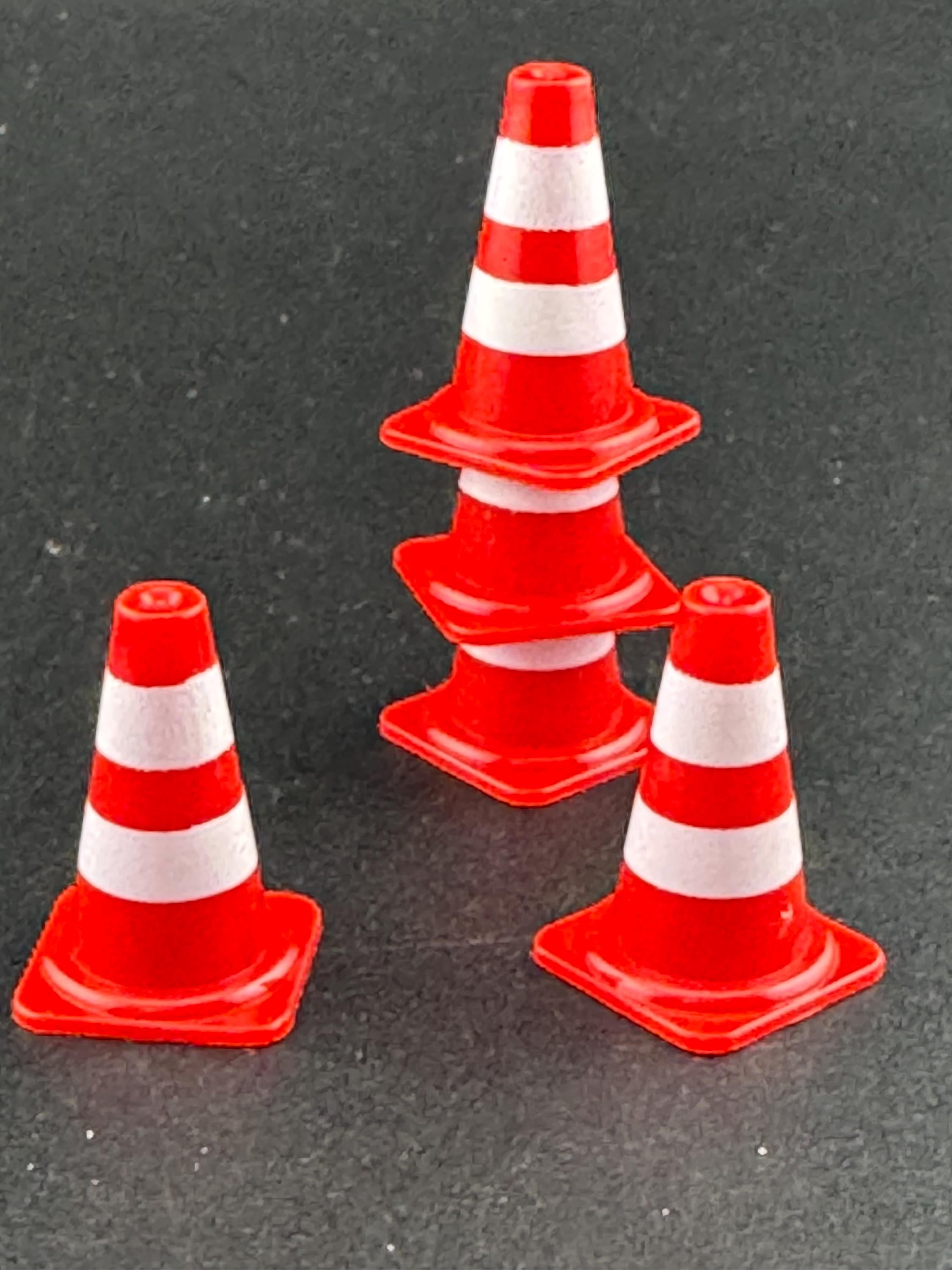 5 x miniature traffic cones cake topper decorations reusable, red and white ideal boys football or driving test cakes