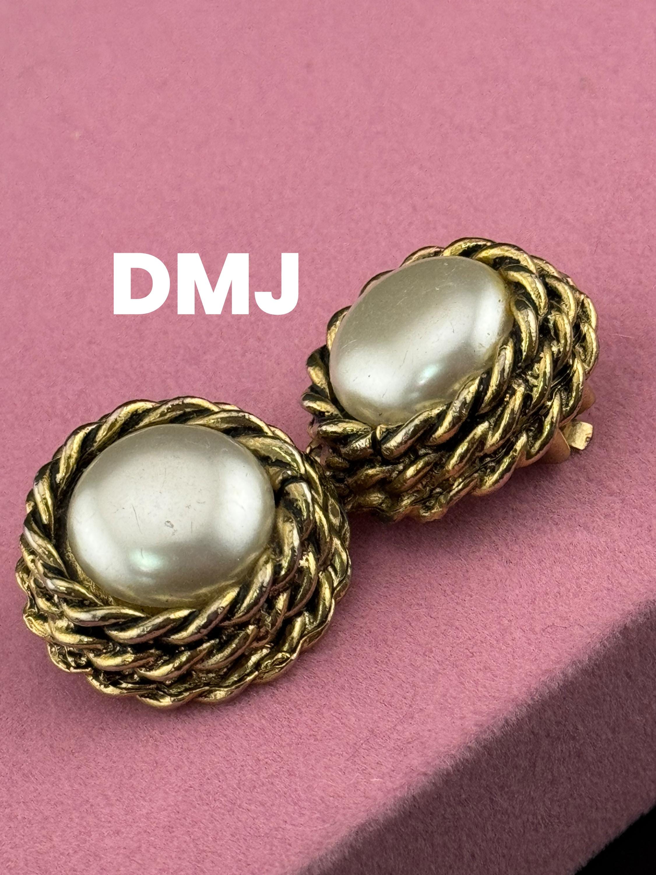 Signed DMJ Vintage gold tone ornate large round clip on faux pearl Stud button earrings 1980s