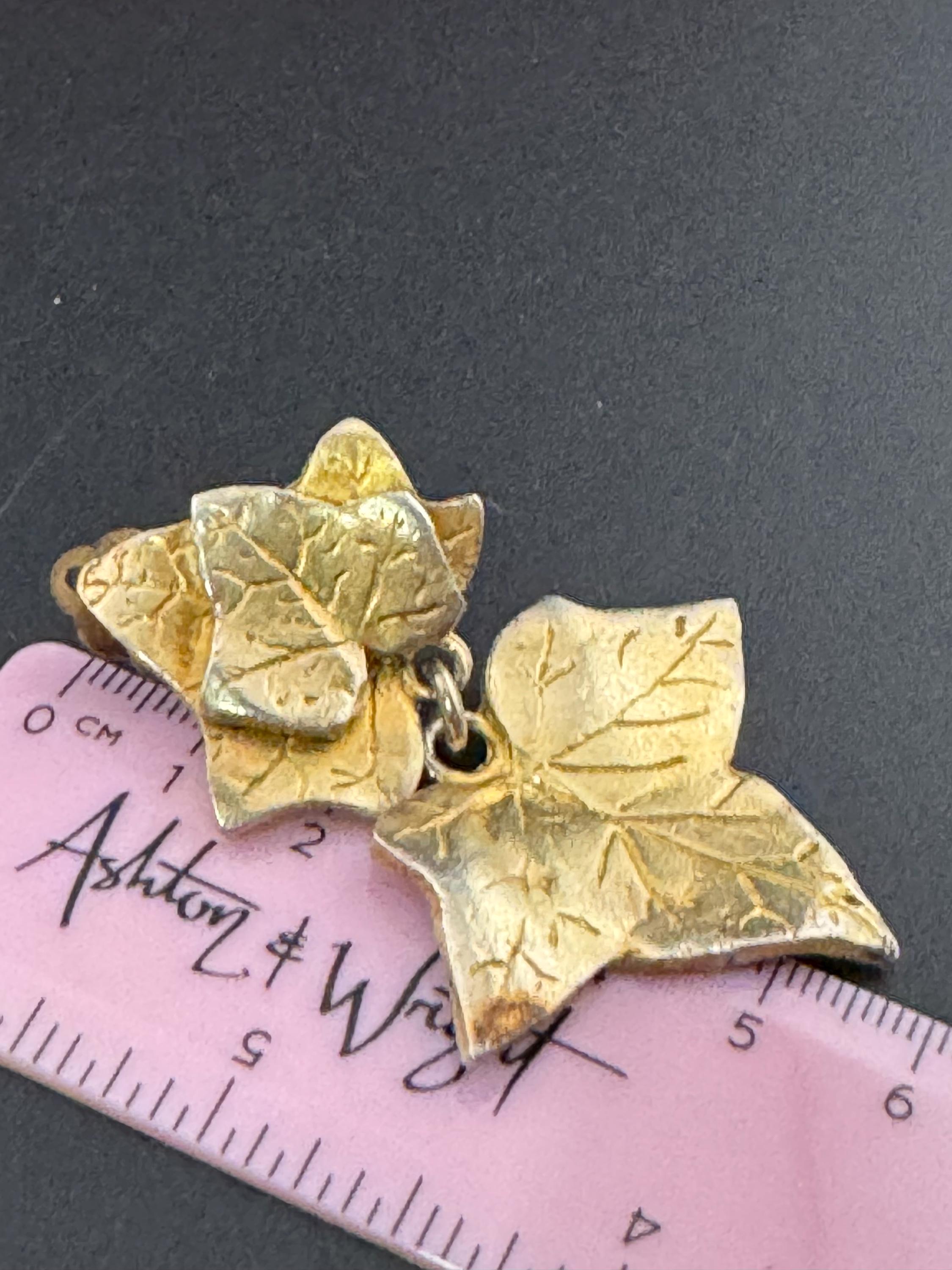 Signed Atout Moment French 1990s Vintage Gold Tone Ivy leaf foliat drop dangly clip on earrings