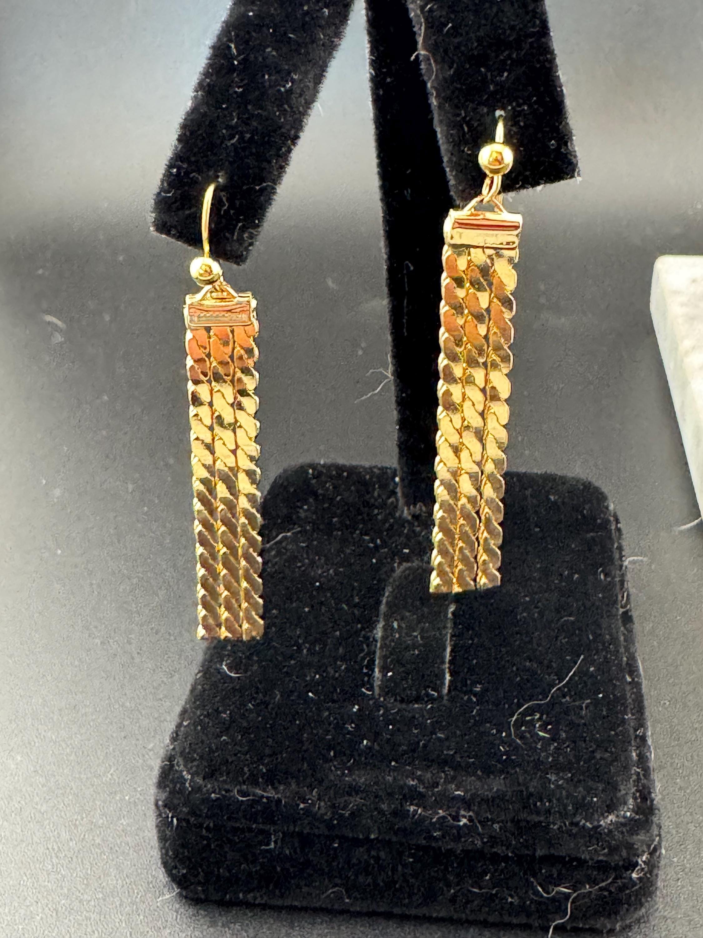 Vintage gold plated serpentine chain tassel drop dangly earrings 1970s deadstock unworn