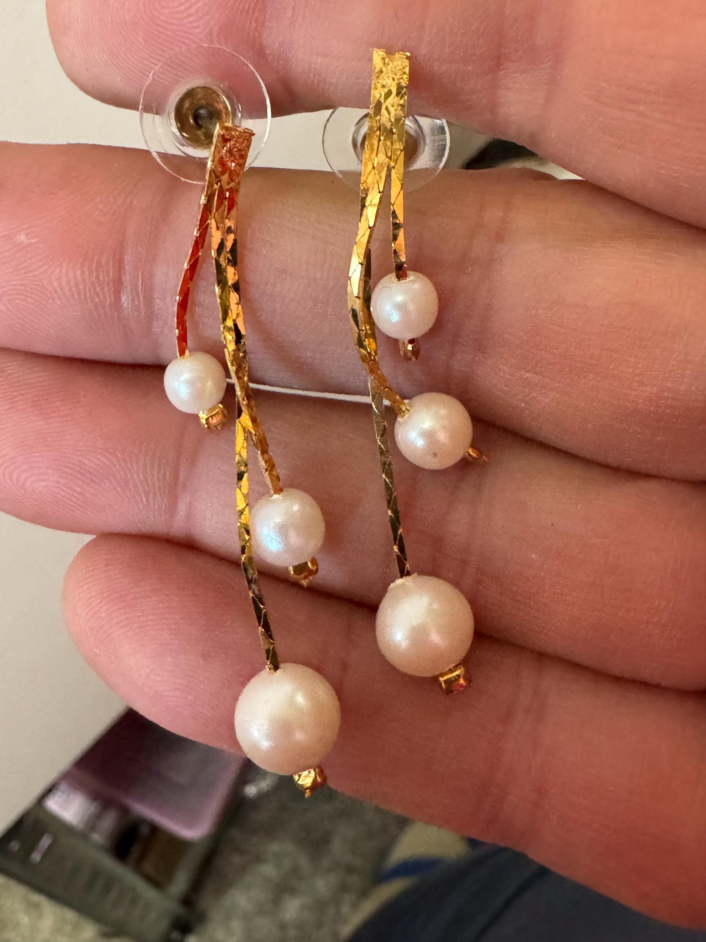 Vintage gold plated faux pearl ball bead dainty triple chain dangly drop earrings 1970s 80s 4.5cm