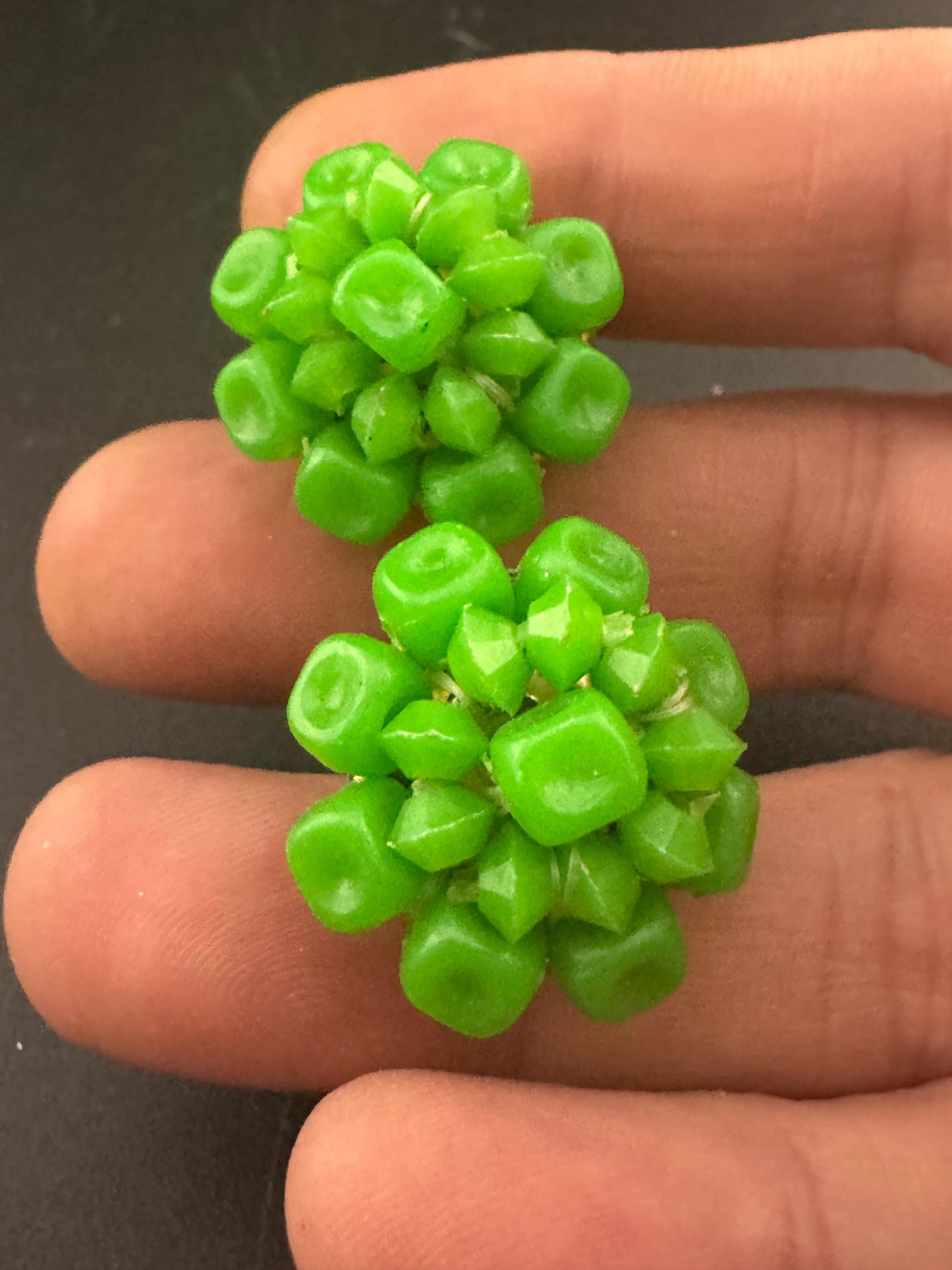 Vintage 1950s Funky apple green plastic Cluster Clip On Earrings pin up girl style