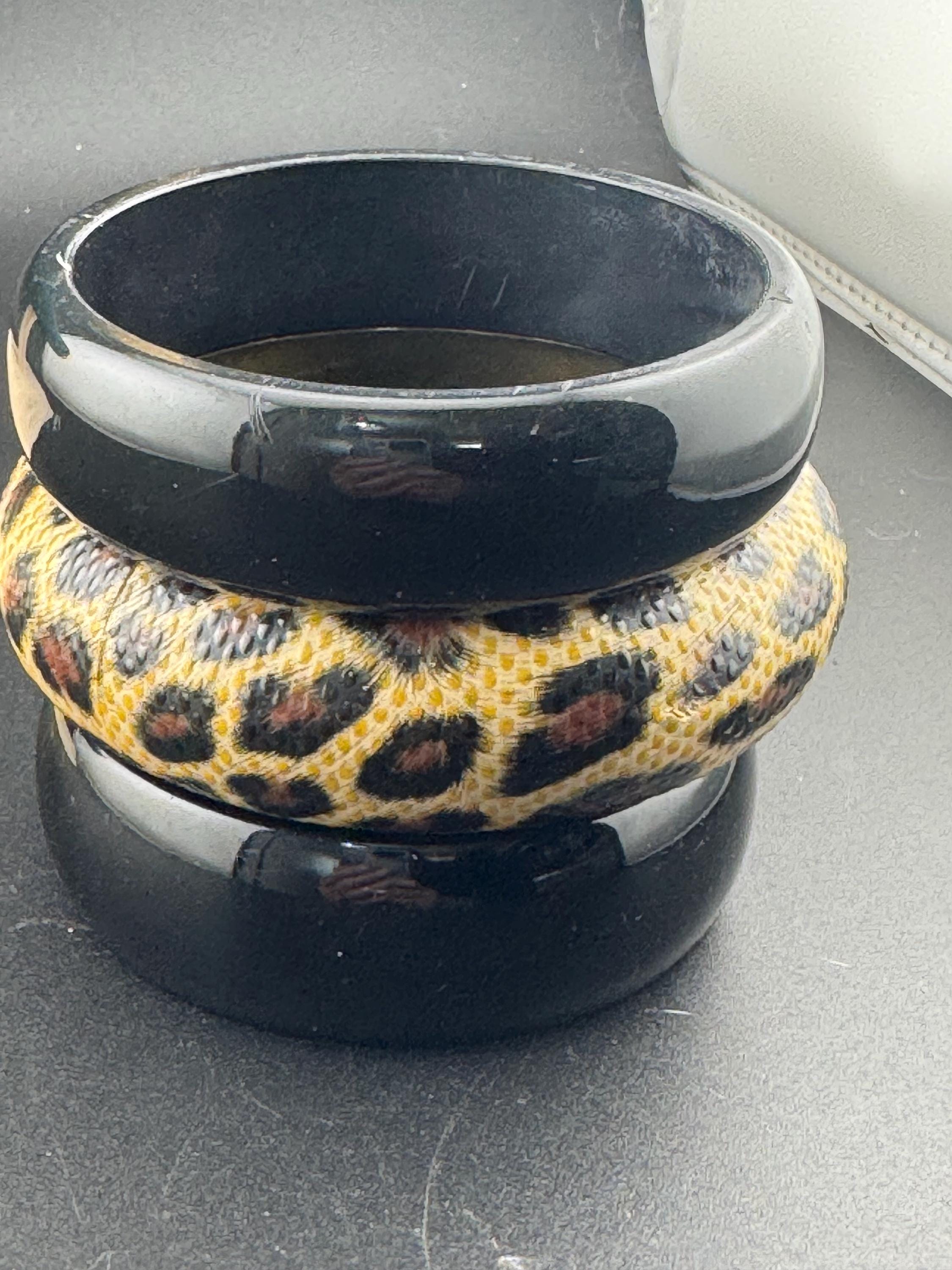 Vintage stack of black and leopard print Chunky stylish plastic and metal bangles retro acrylic bracelets