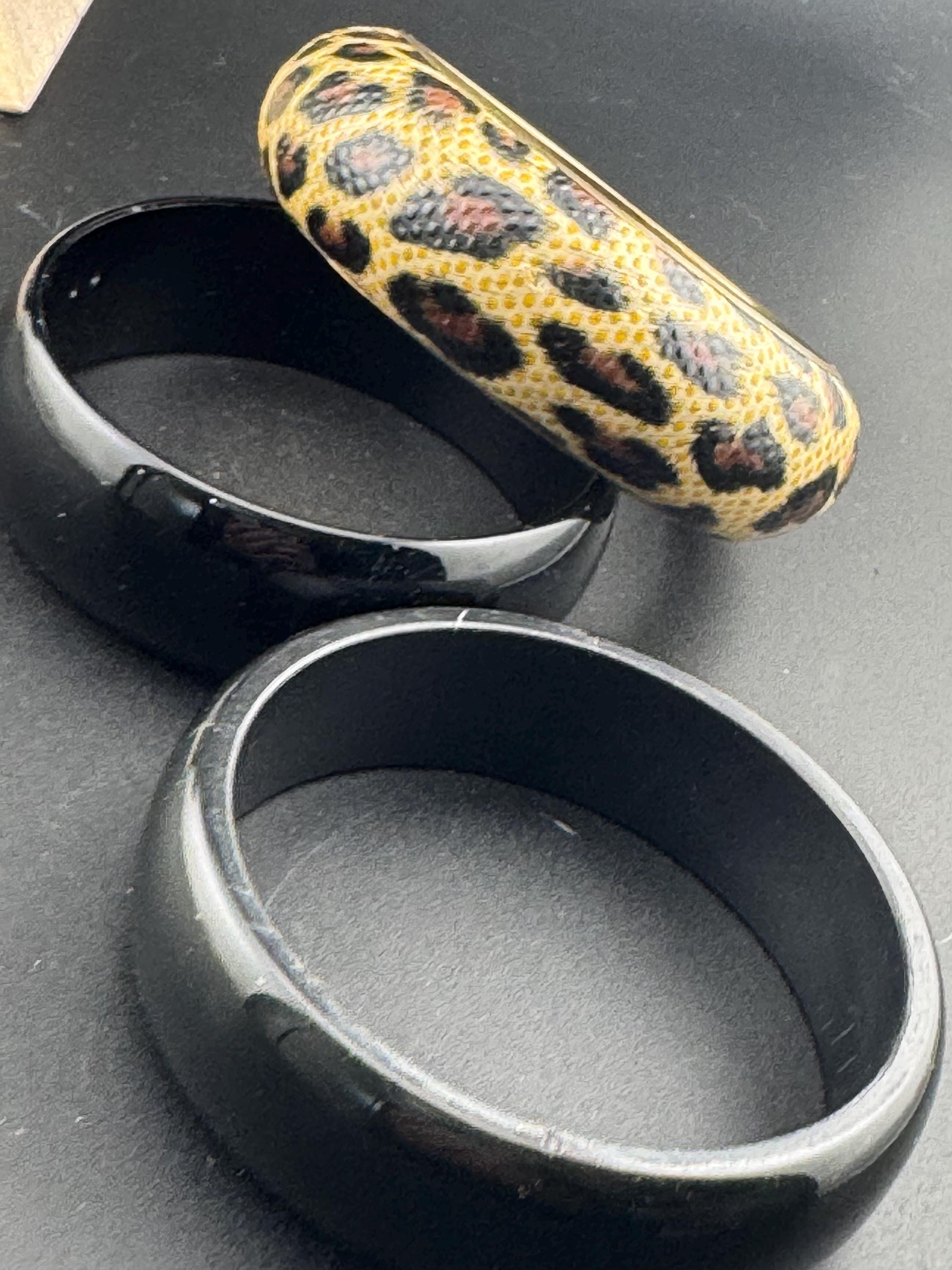 Vintage stack of black and leopard print Chunky stylish plastic and metal bangles retro acrylic bracelets