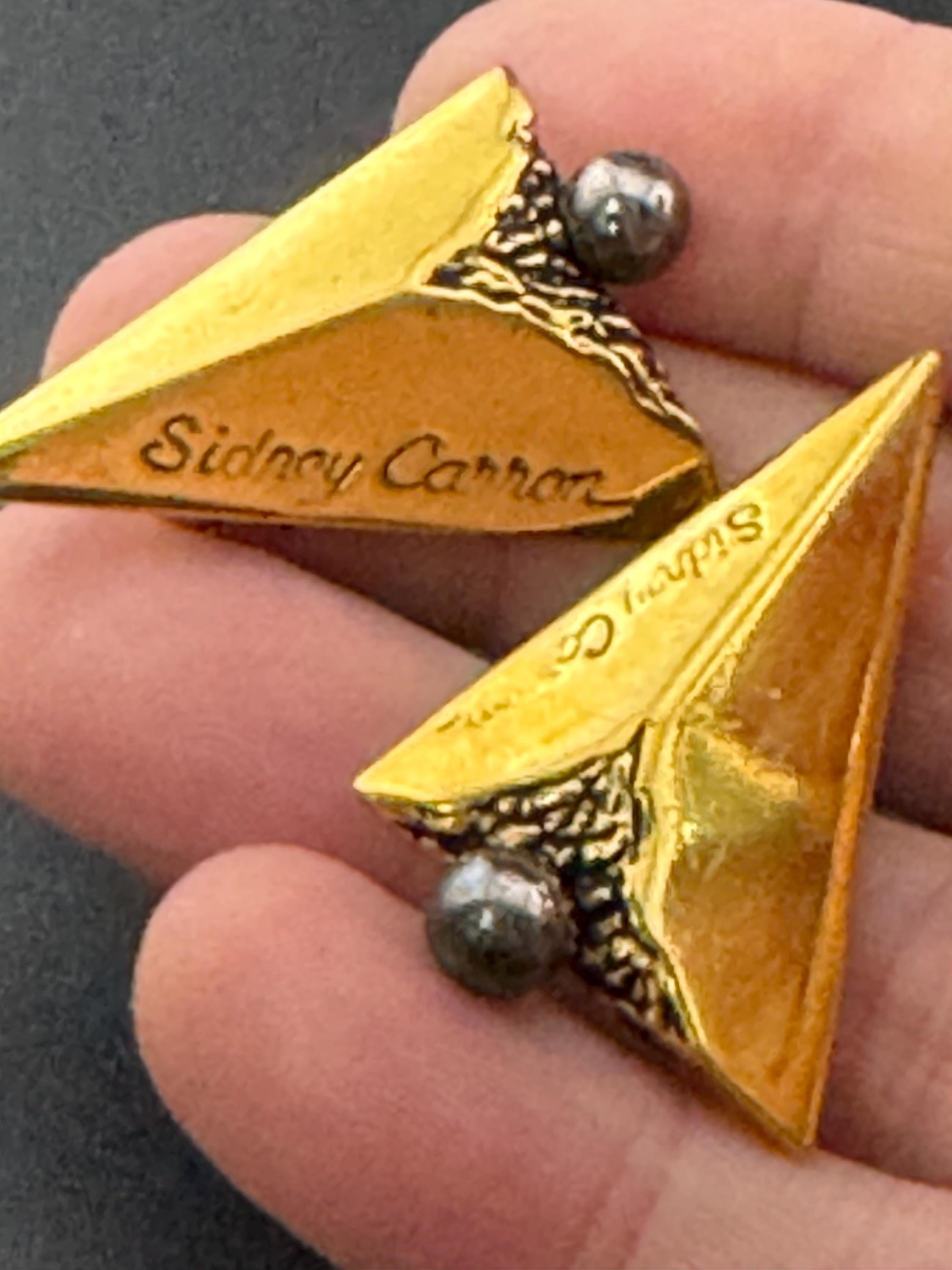 Signed SIDNEY CARRON Paris French designer large gold tone with silver ball arrow head clip on earrings