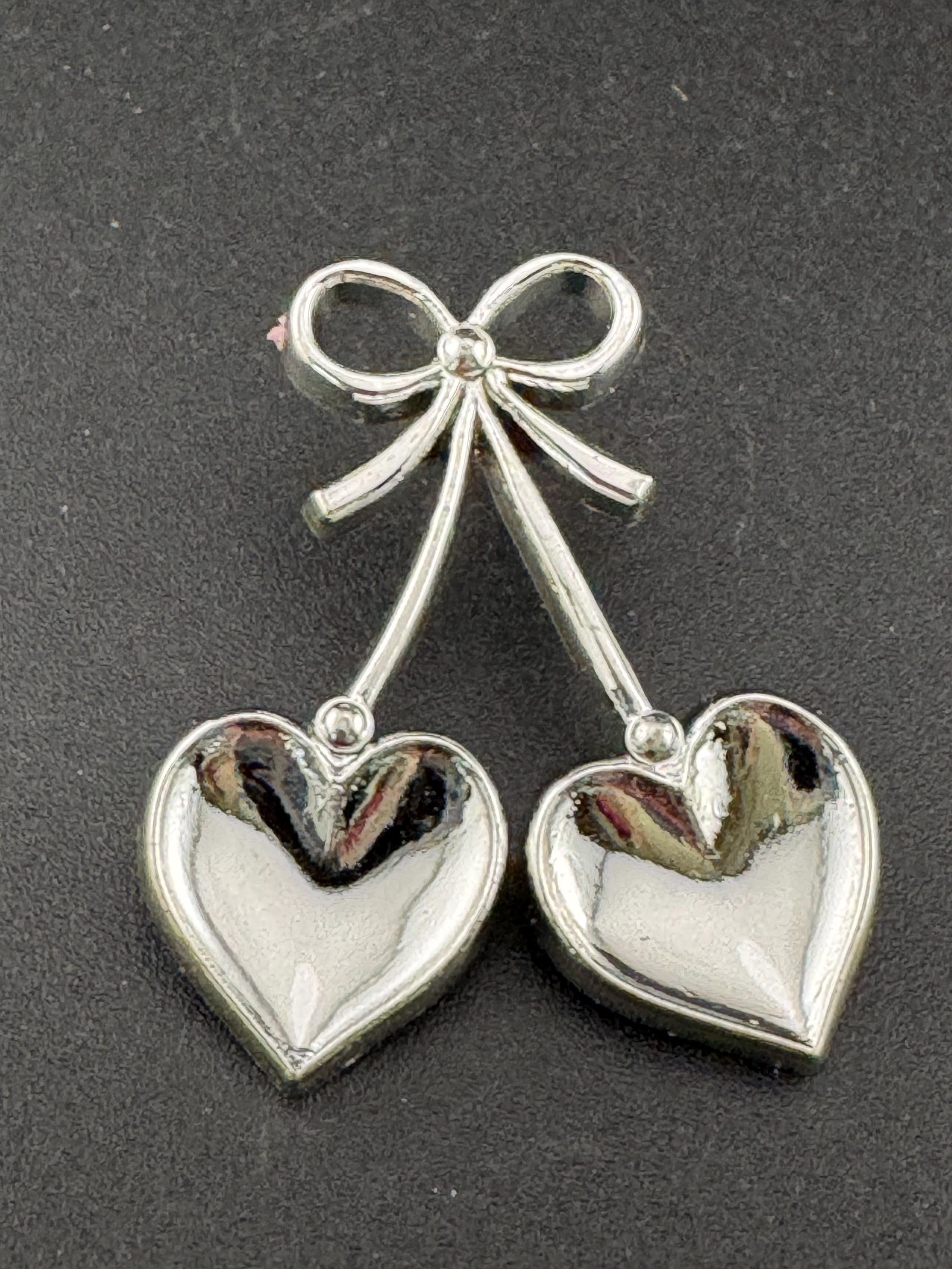 Vintage stand up plastic two love hearts wedding engagement cake decorations toppers silver tone