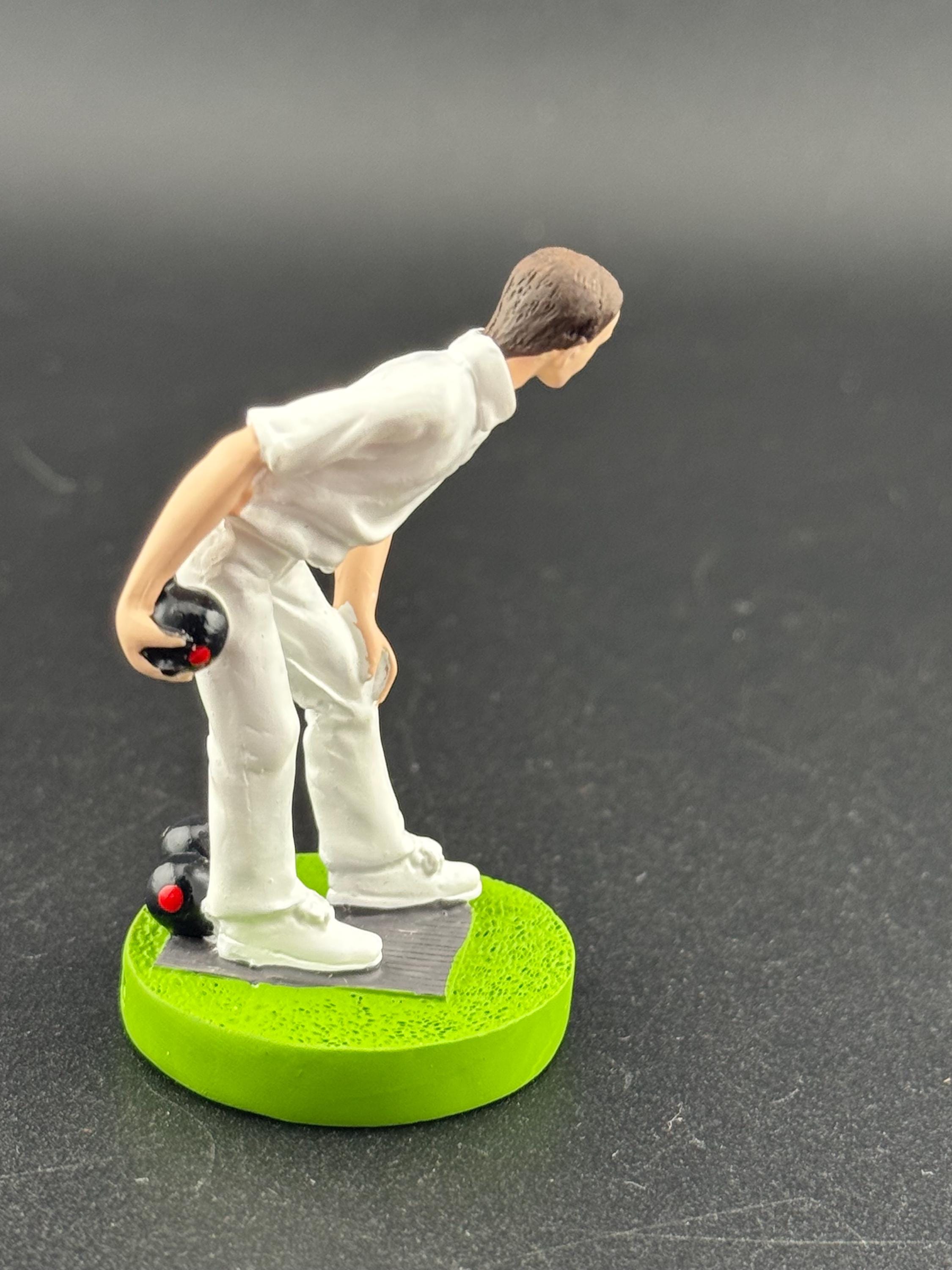 Men lawn bowls player bowling birthday cake topper, novelty sports, hobby  bowling decoration