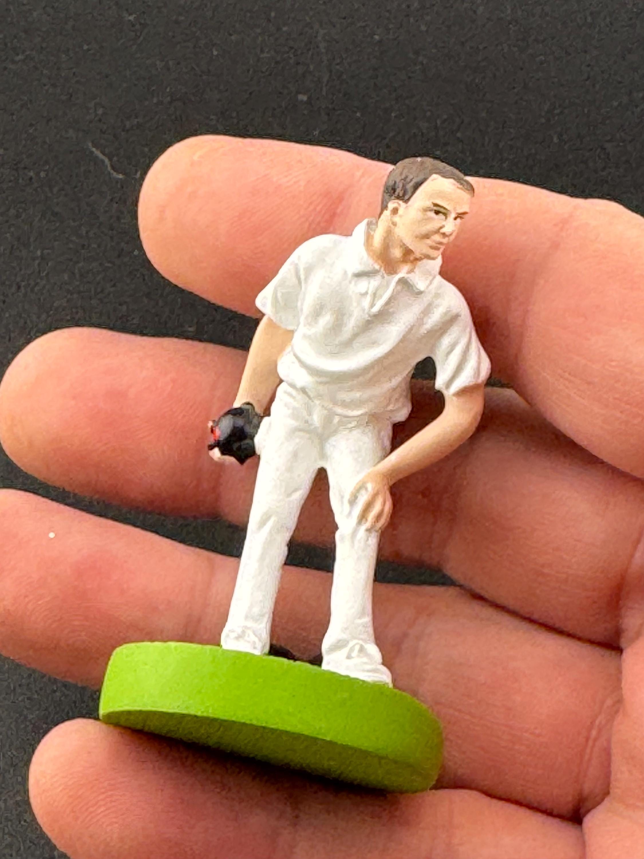 Men lawn bowls player bowling birthday cake topper, novelty sports, hobby  bowling decoration