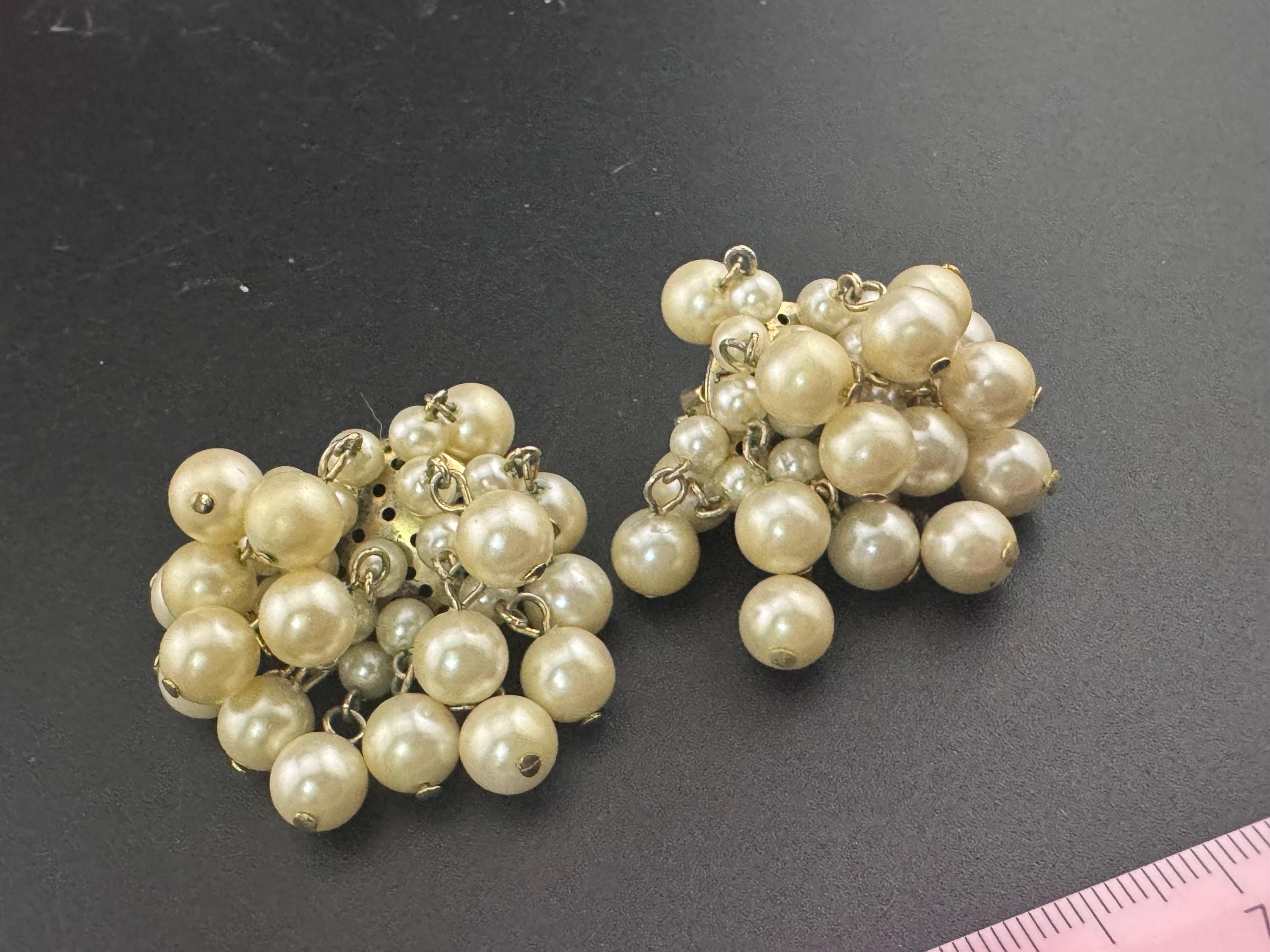 Vintage Retro funky cluster Pearl Drop waterfall Dangly Dangle Clip on Statement Earrings  1980s 1990s