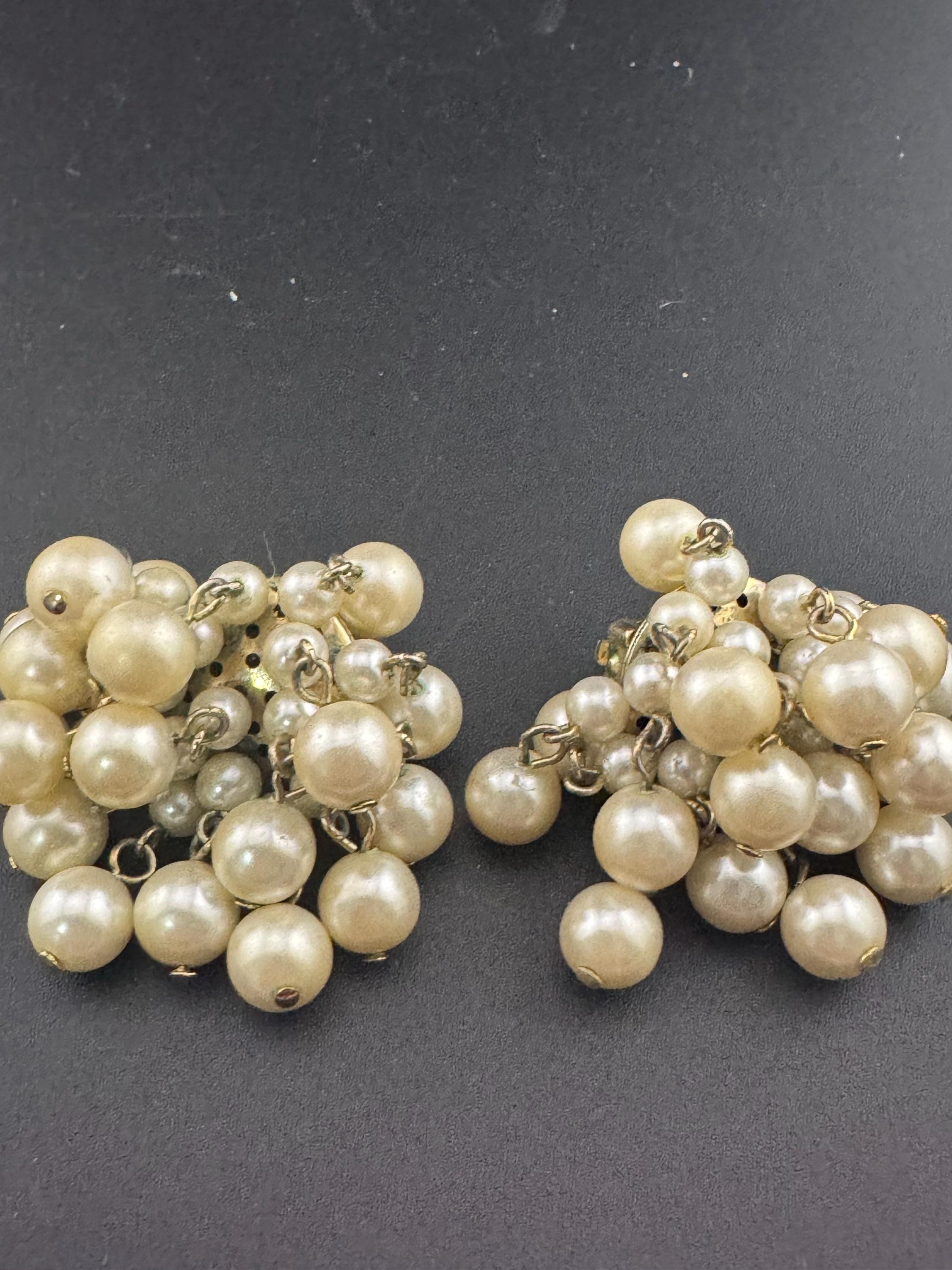 Vintage Retro funky cluster Pearl Drop waterfall Dangly Dangle Clip on Statement Earrings  1980s 1990s