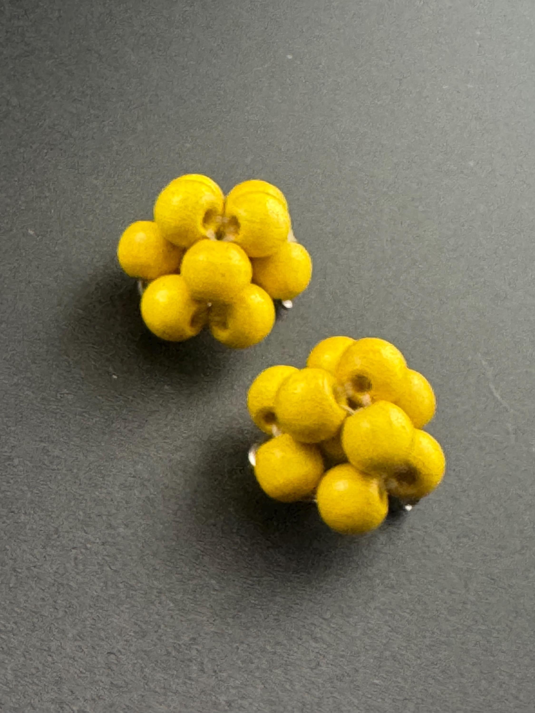 Vintage natural wooden round bright yellow beaded cluster earrings