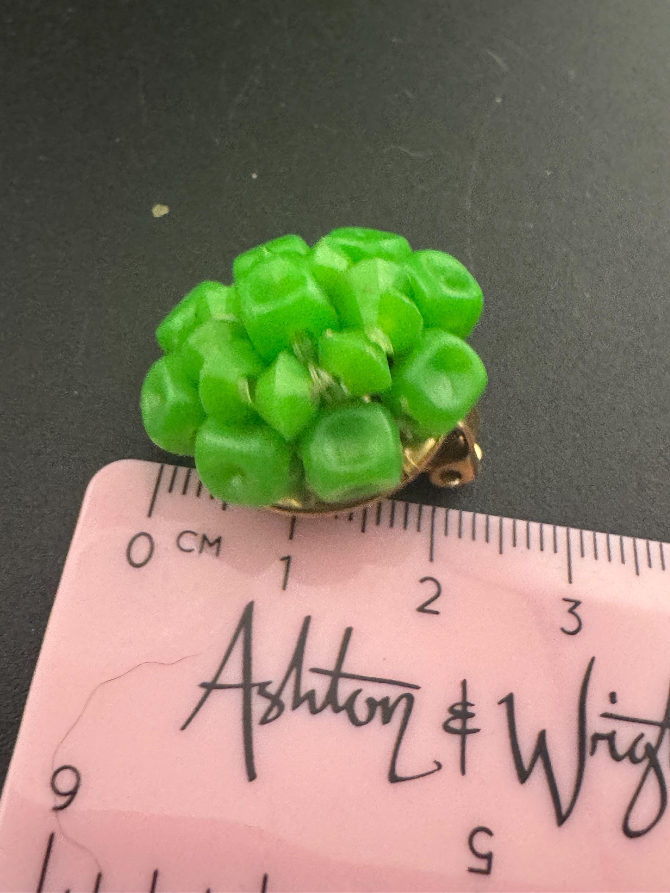 Vintage 1950s Funky apple green plastic Cluster Clip On Earrings pin up girl style