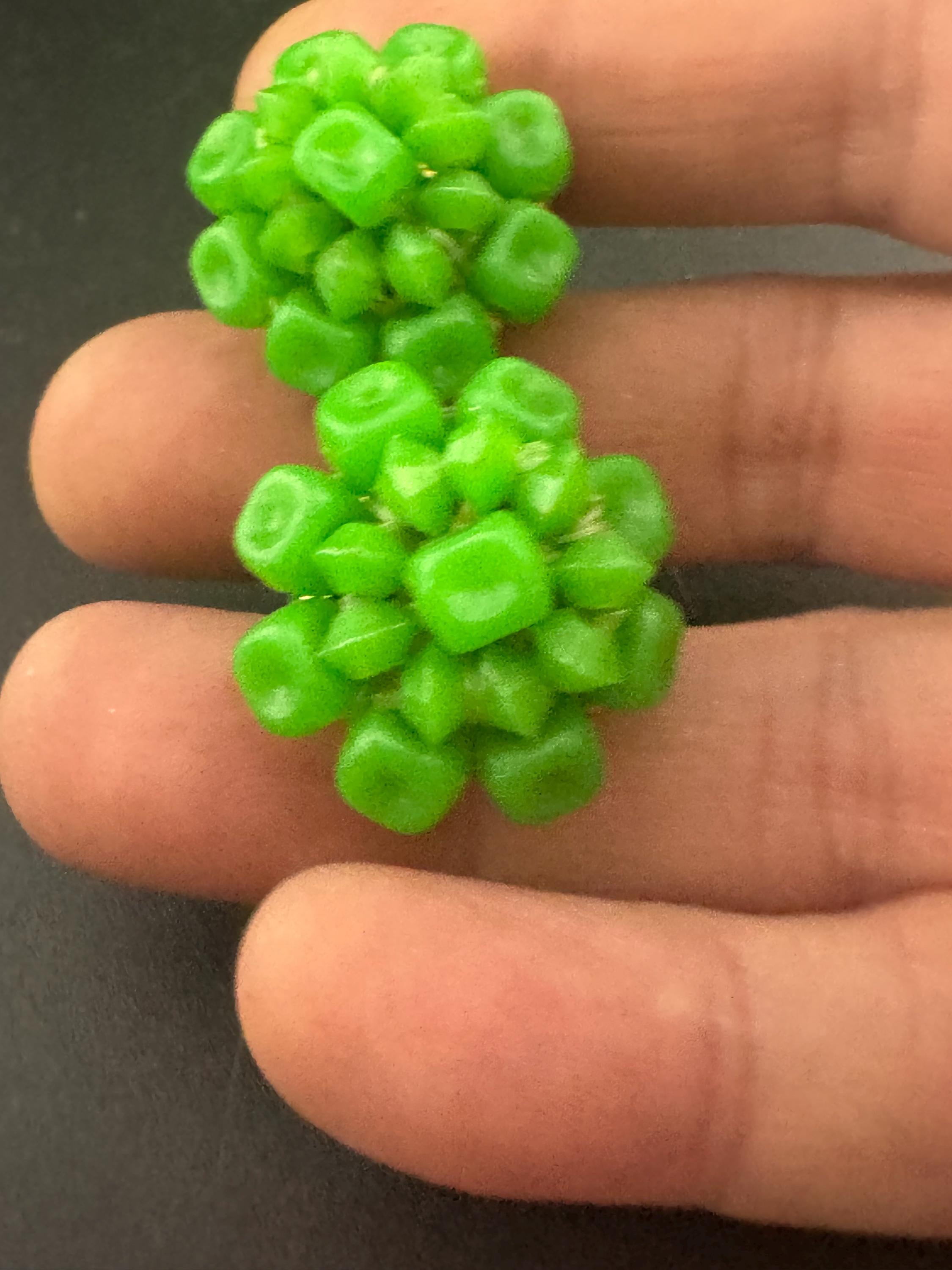 Vintage 1950s Funky apple green plastic Cluster Clip On Earrings pin up girl style