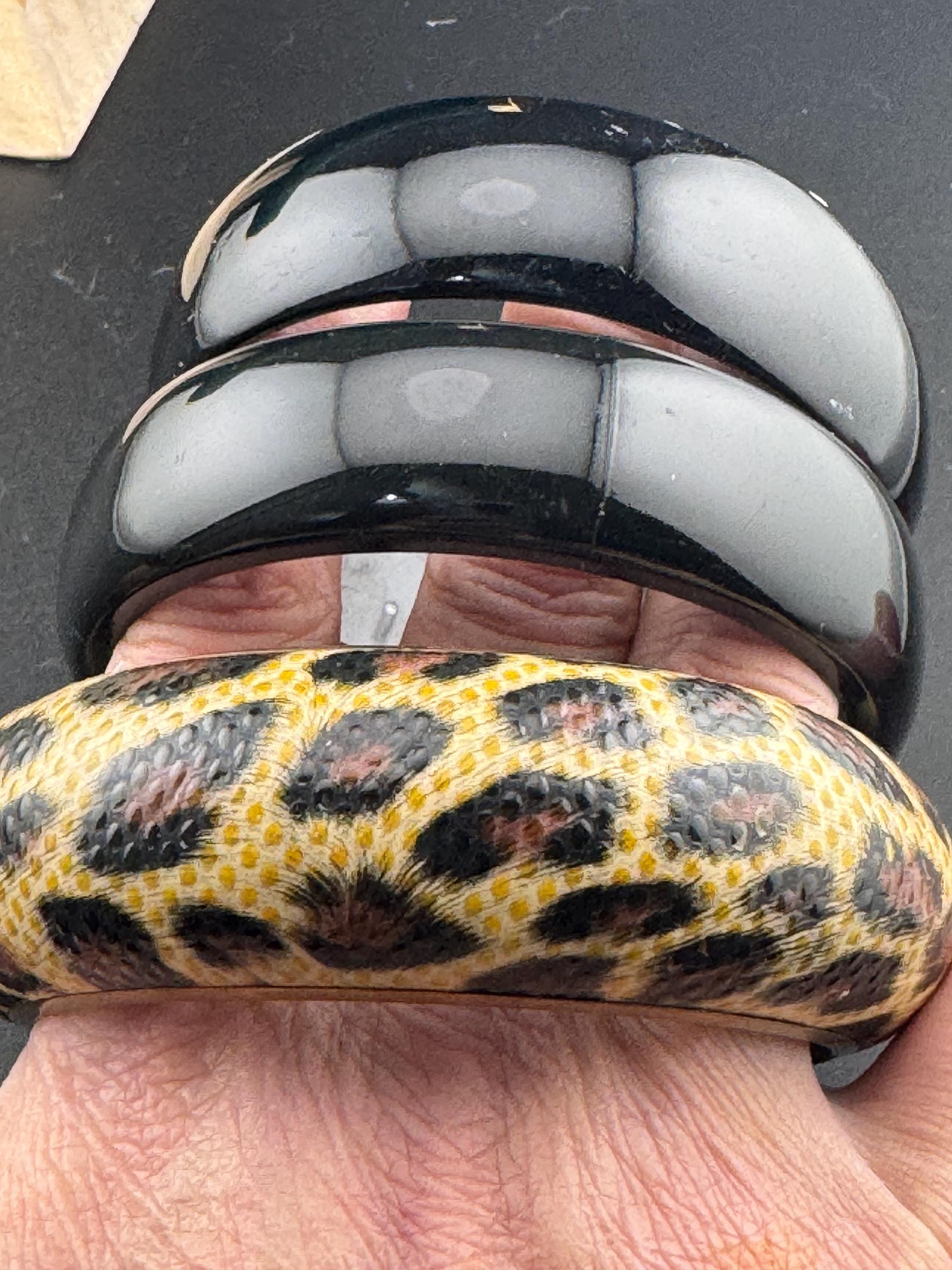 Vintage stack of black and leopard print Chunky stylish plastic and metal bangles retro acrylic bracelets