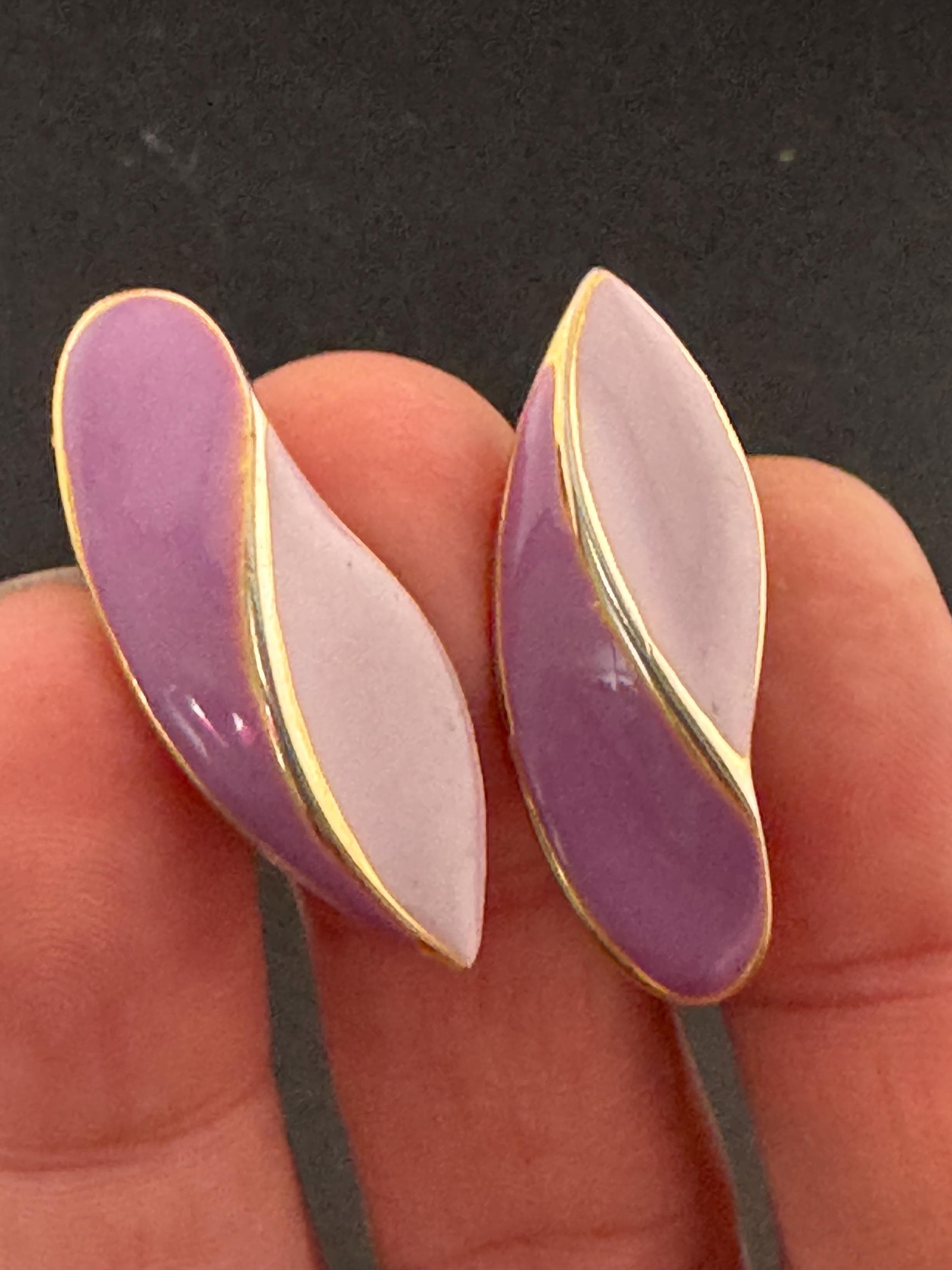 Vintage Gold tone abstract  Purple lilac long Enamel  enamel clip on stud earrings 1980s 1990s