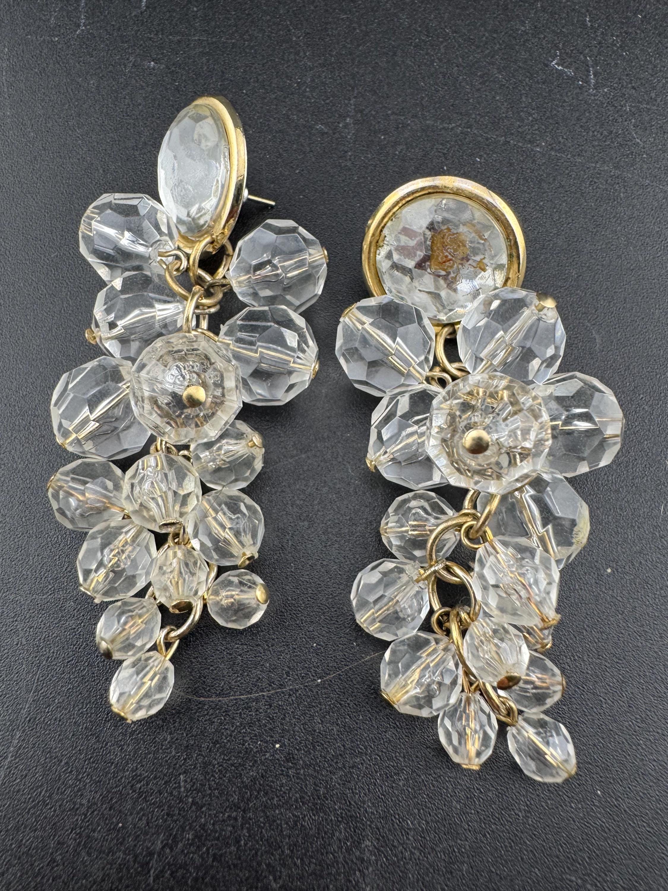 Vintage long gold acrylic faceted beaded cluster waterfall drop earrings for pierced ears