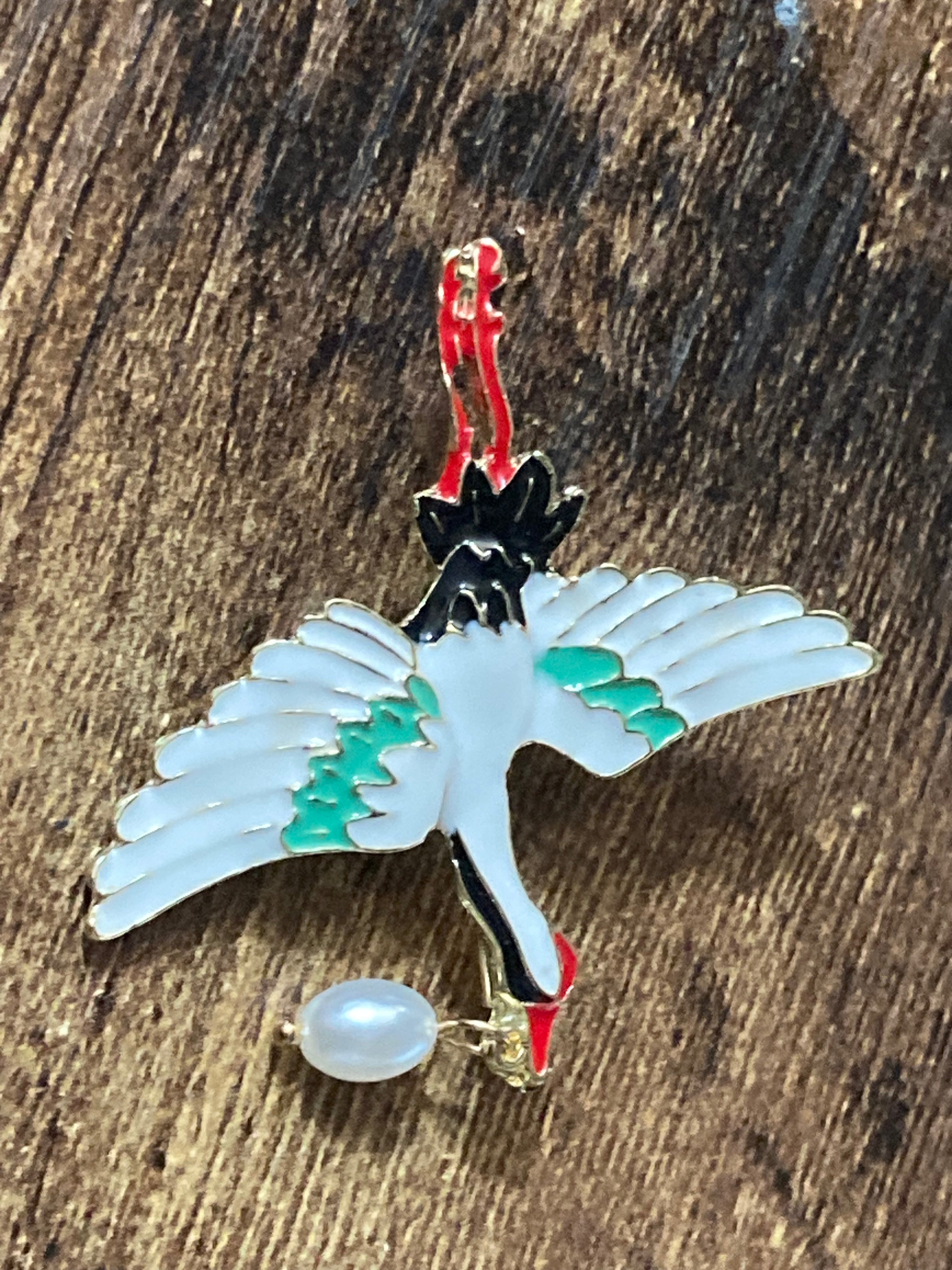 Japanese faux pearl crane brooch