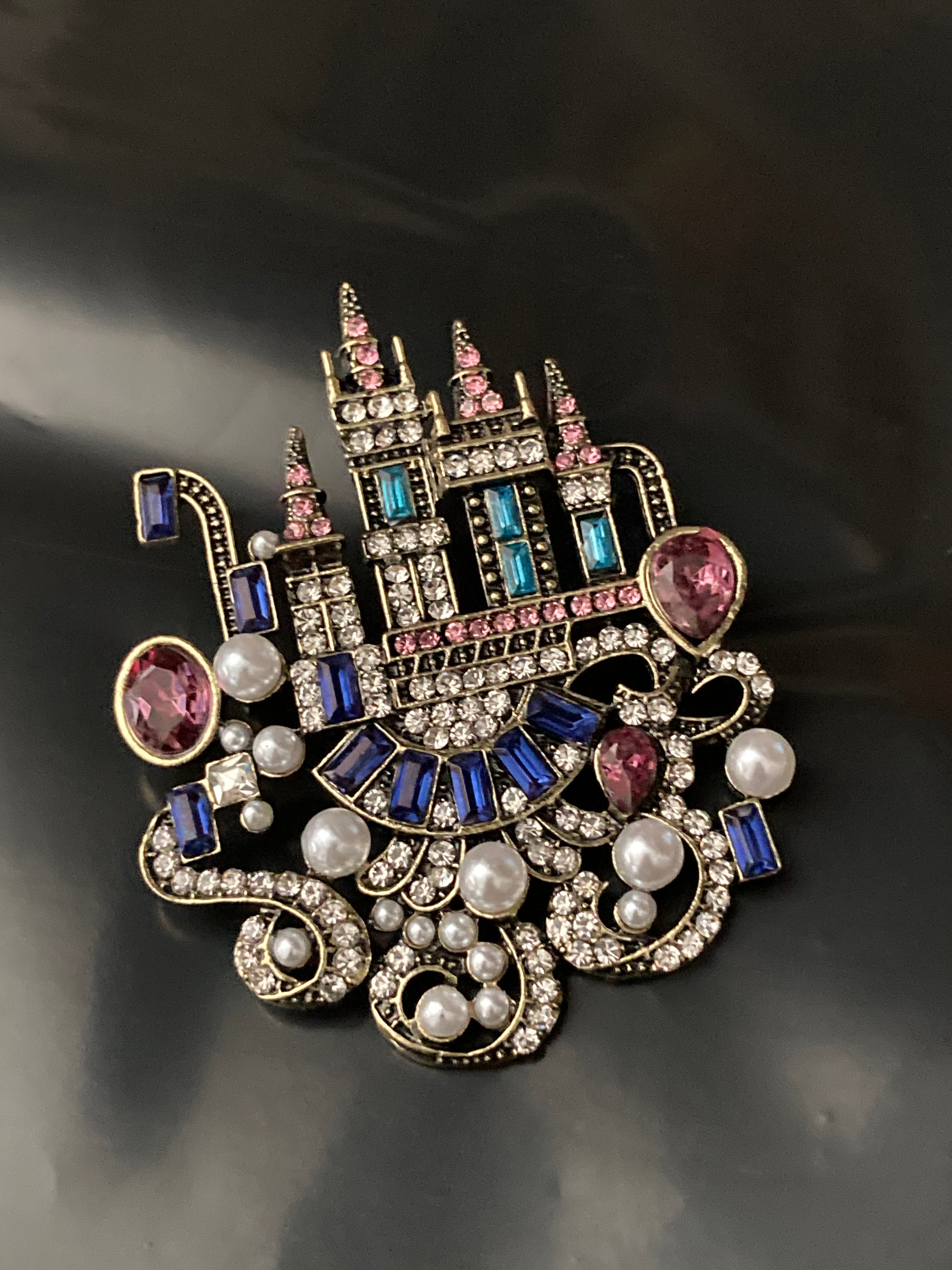 Fairy princess castle brooch Crystal diamanté