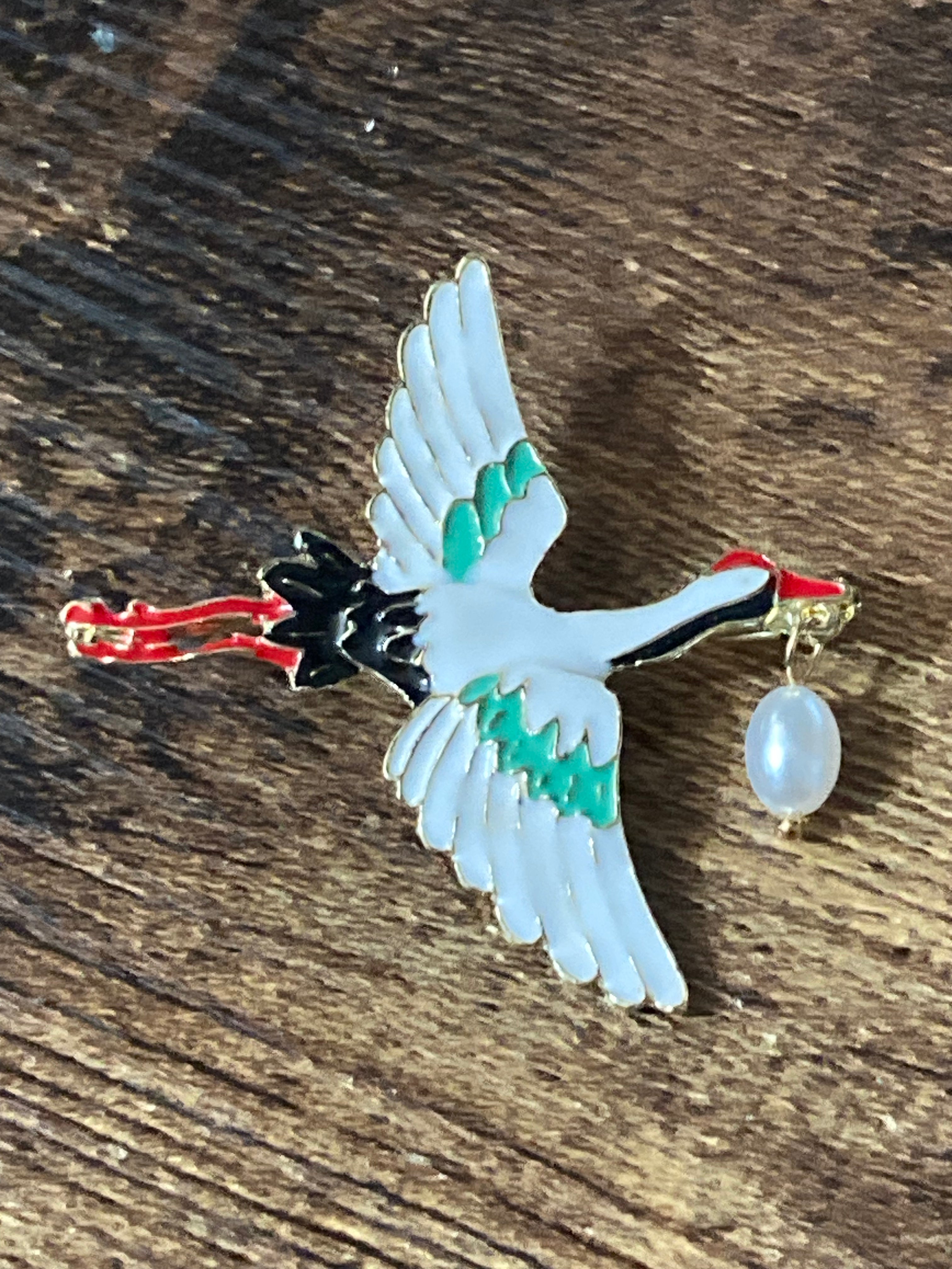 Japanese faux pearl crane brooch