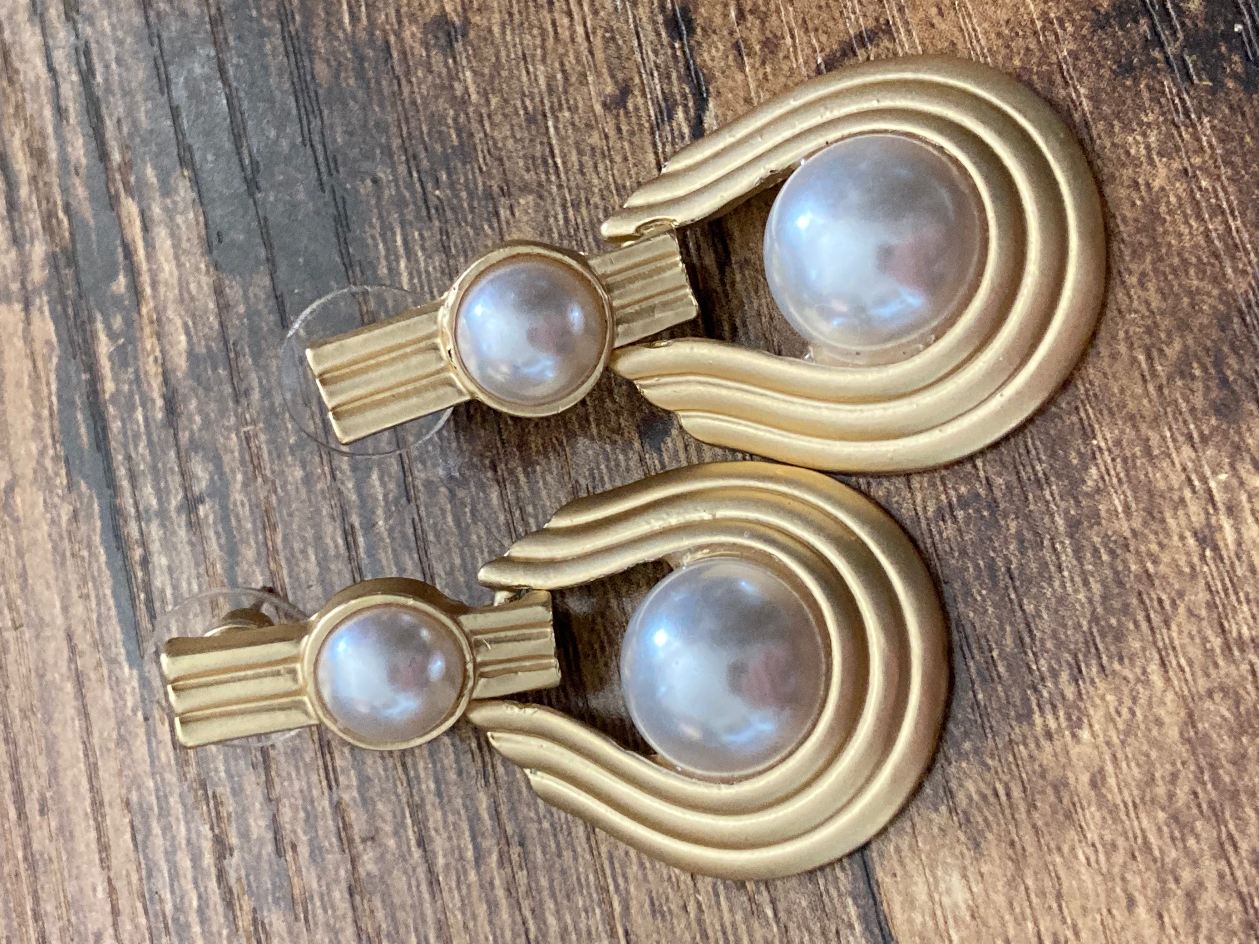 Modernist Etruscan pearl drop earrings gold tone