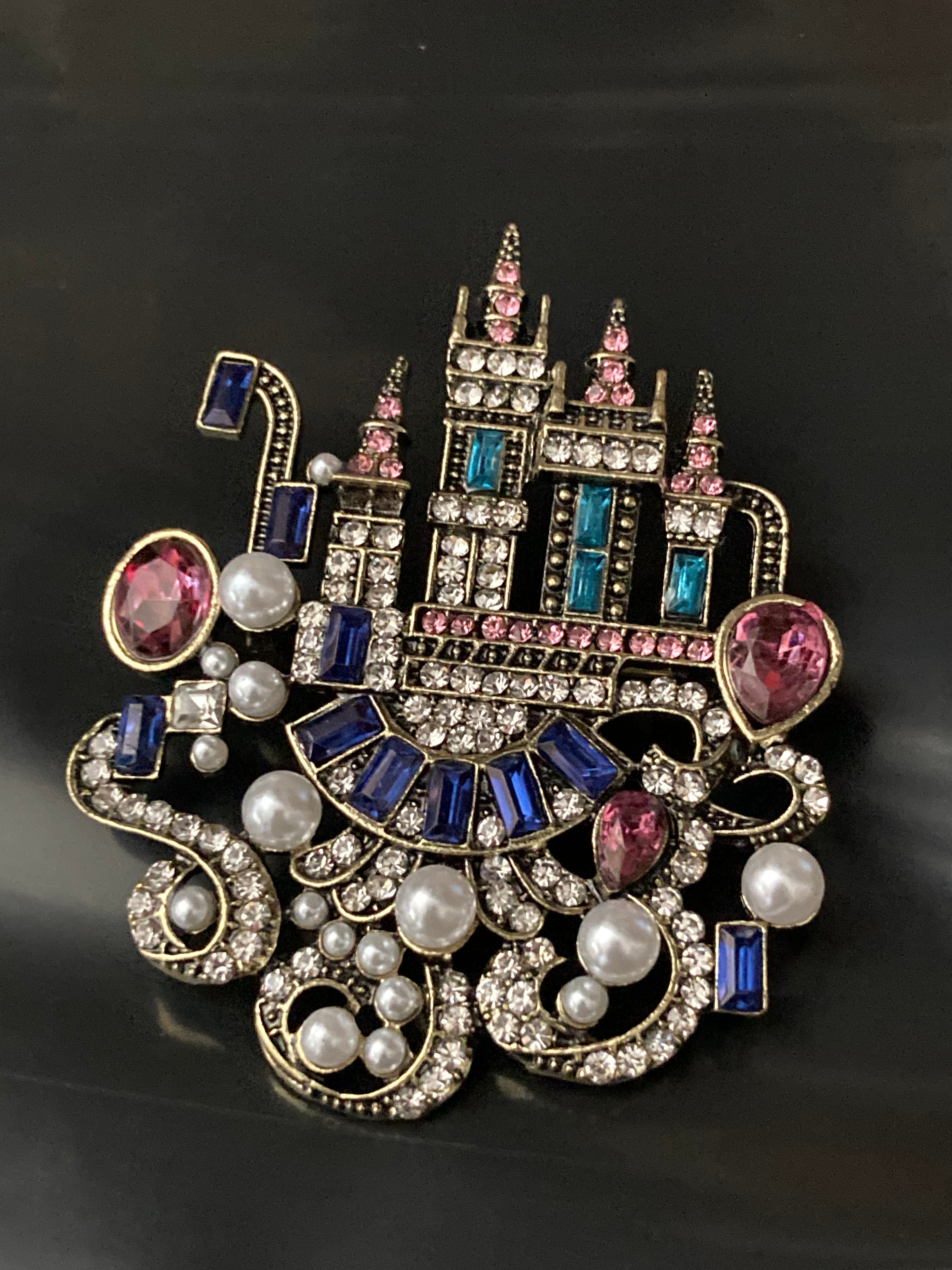 Fairy princess castle brooch Crystal diamanté