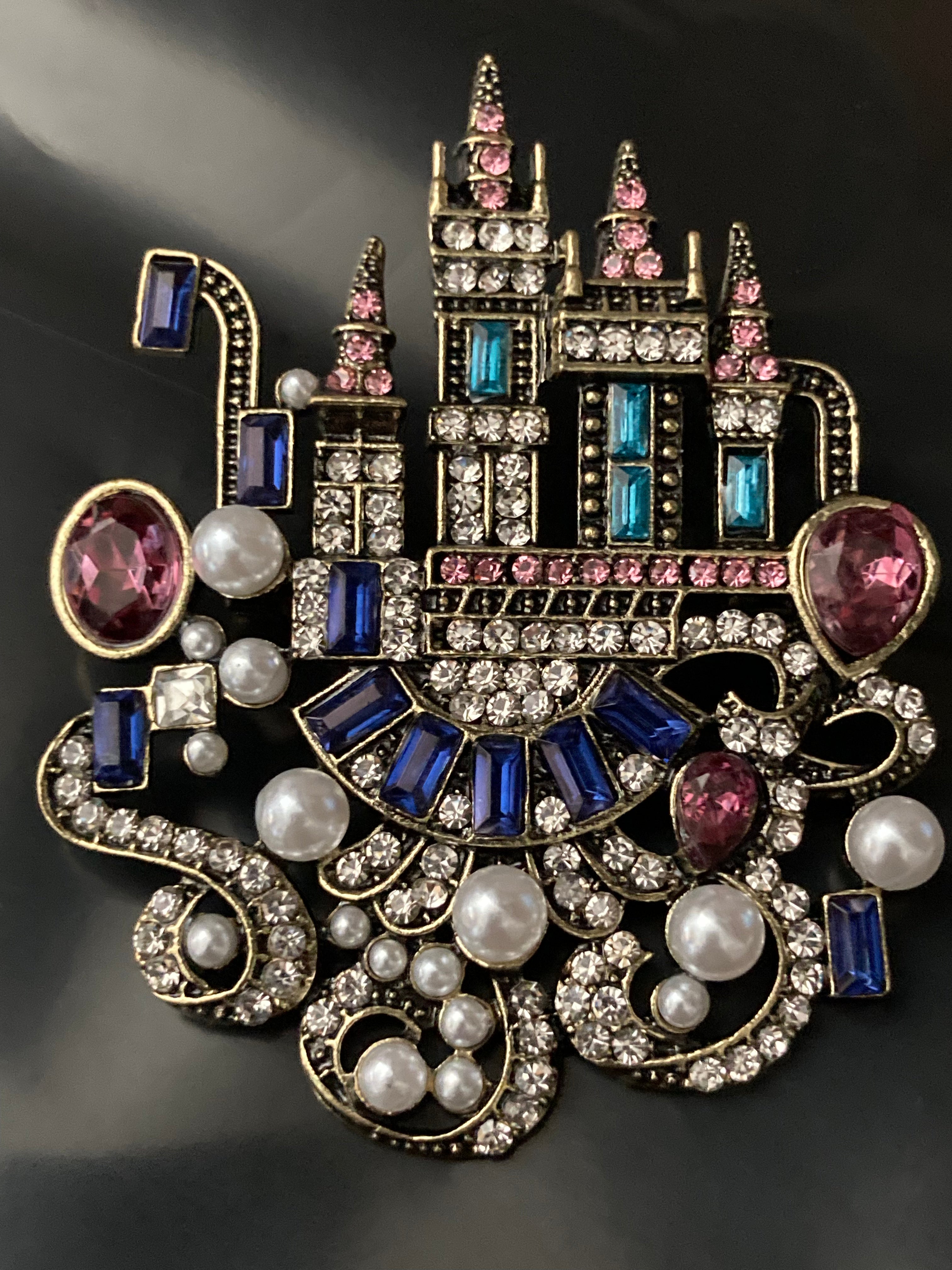 Fairy princess castle brooch Crystal diamanté