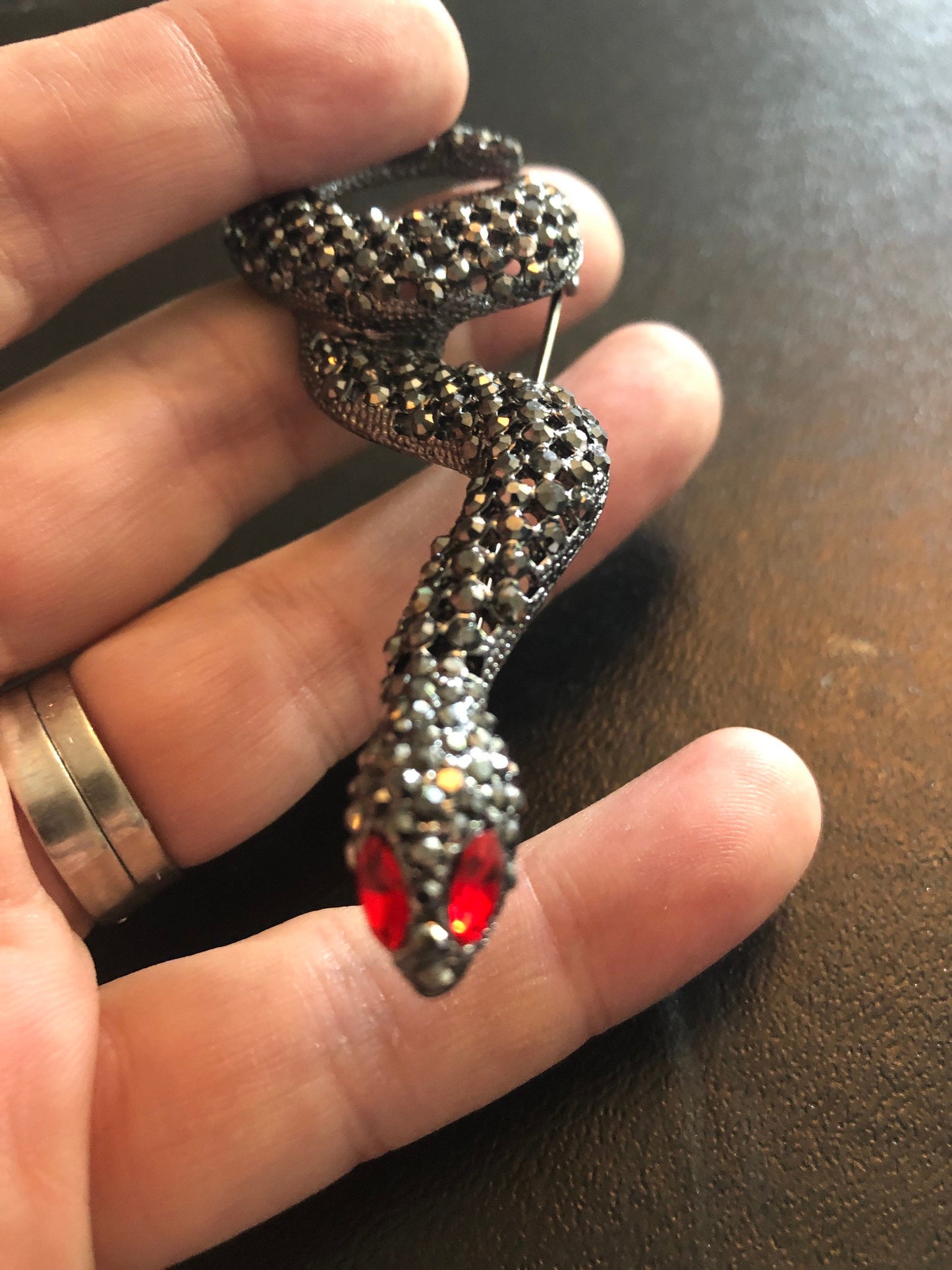 8cm long Retro dark Steel grey silver Tone marcasite metal with ruby red glass paste diamanté eye snake brooch combi pendant necklace