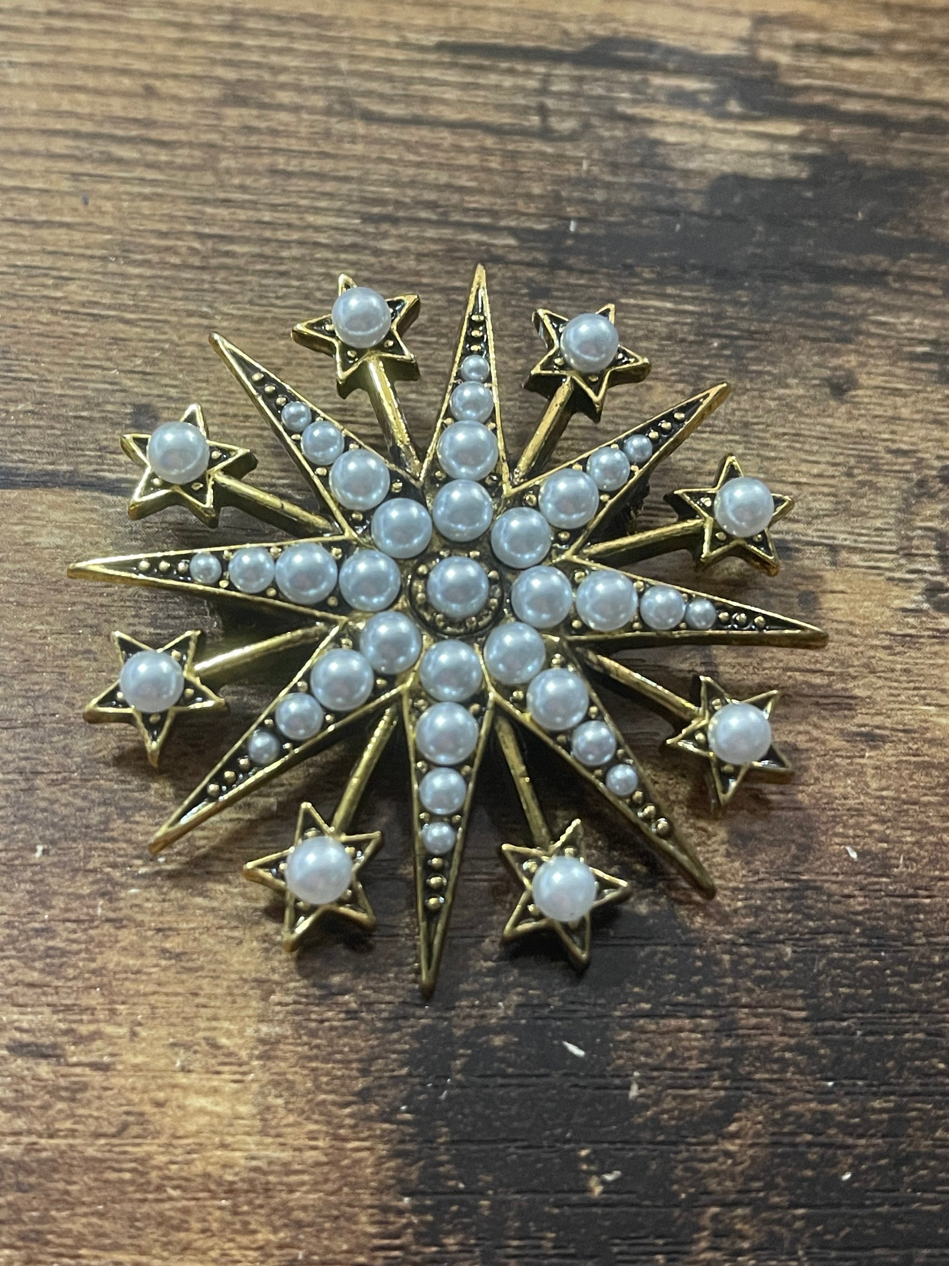 Large star brooch antique gold tone with seed pearls