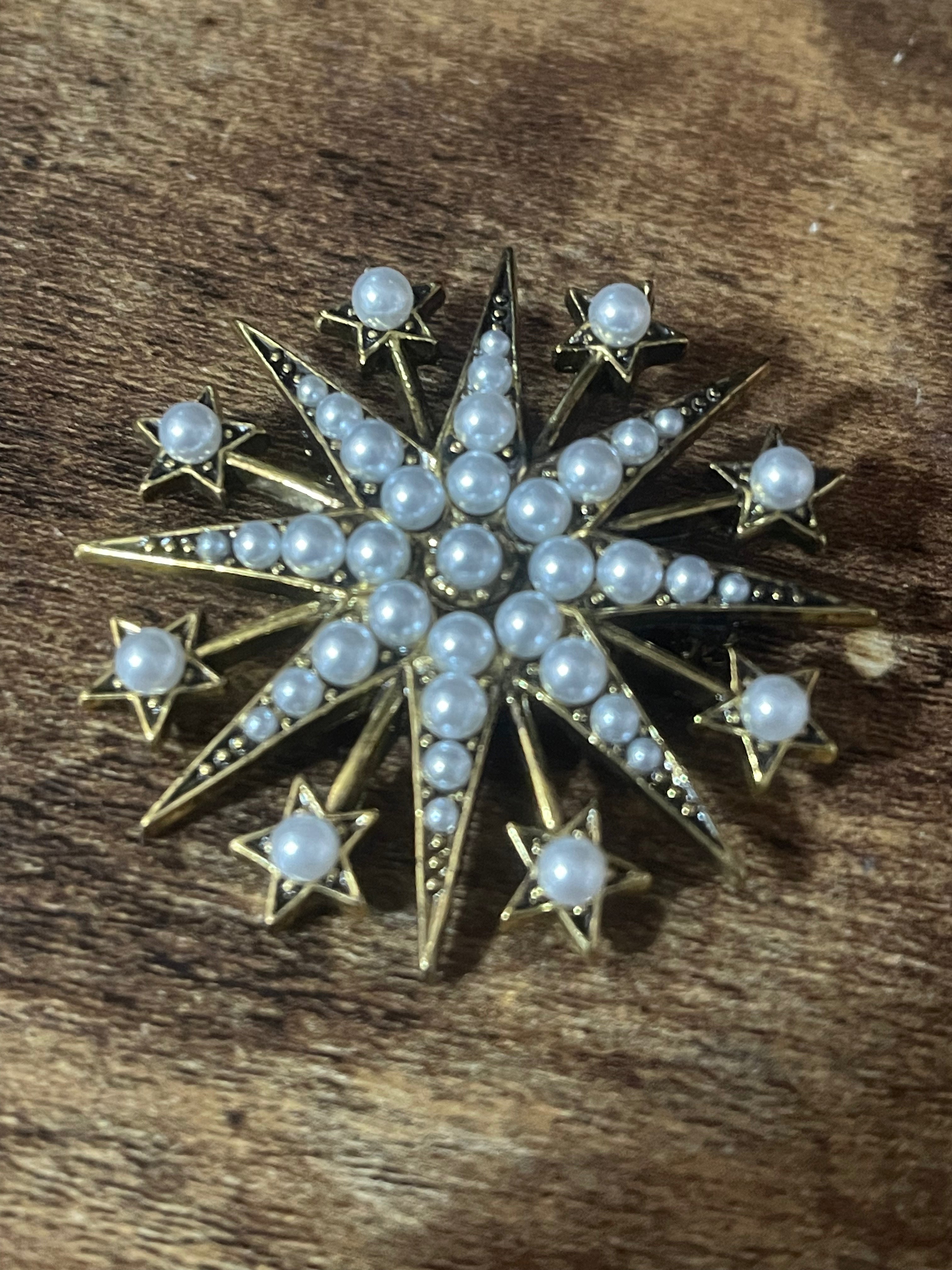 Large star brooch antique gold tone with seed pearls