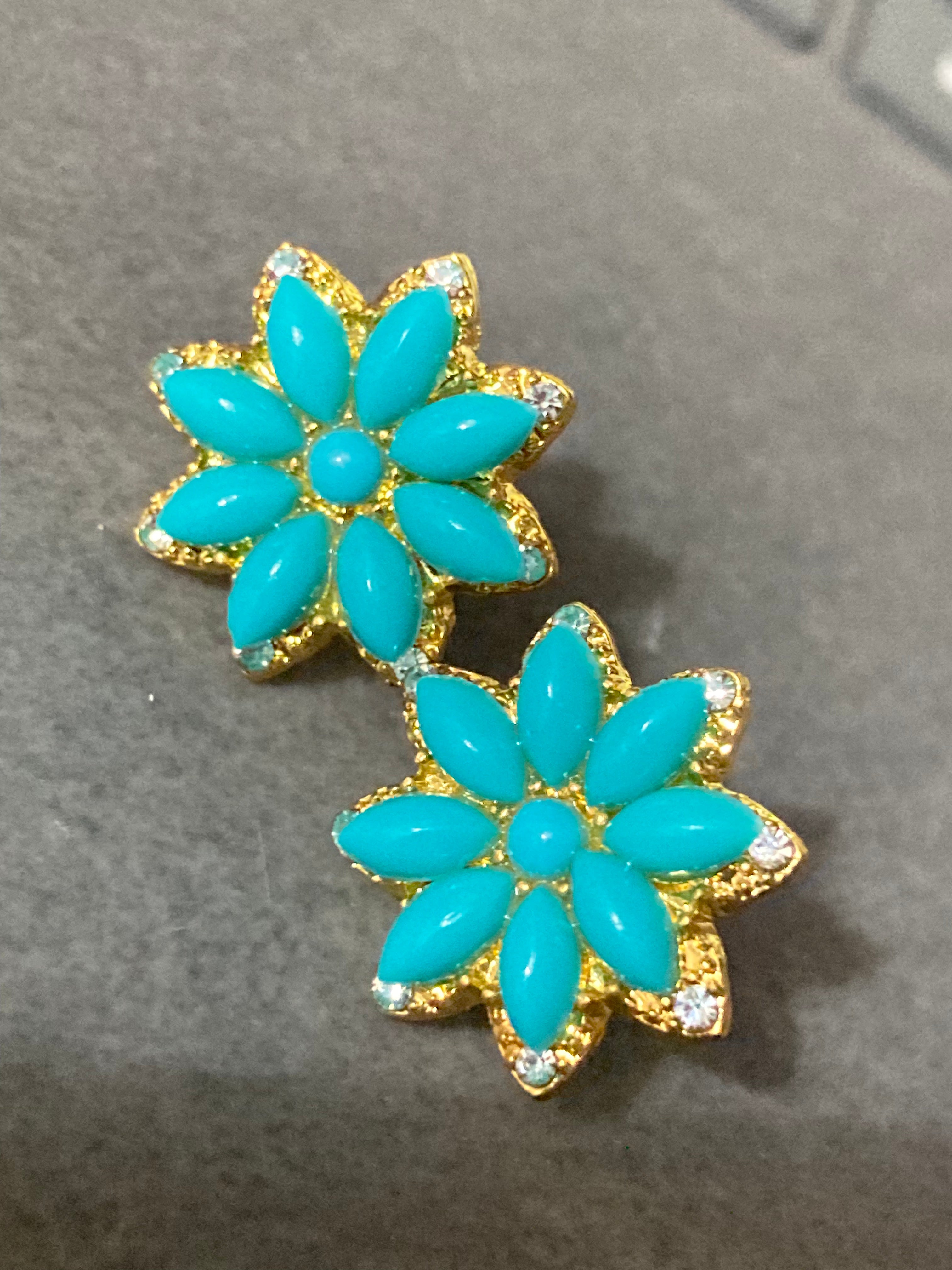 Small turquoise diamanté flower stud earrings