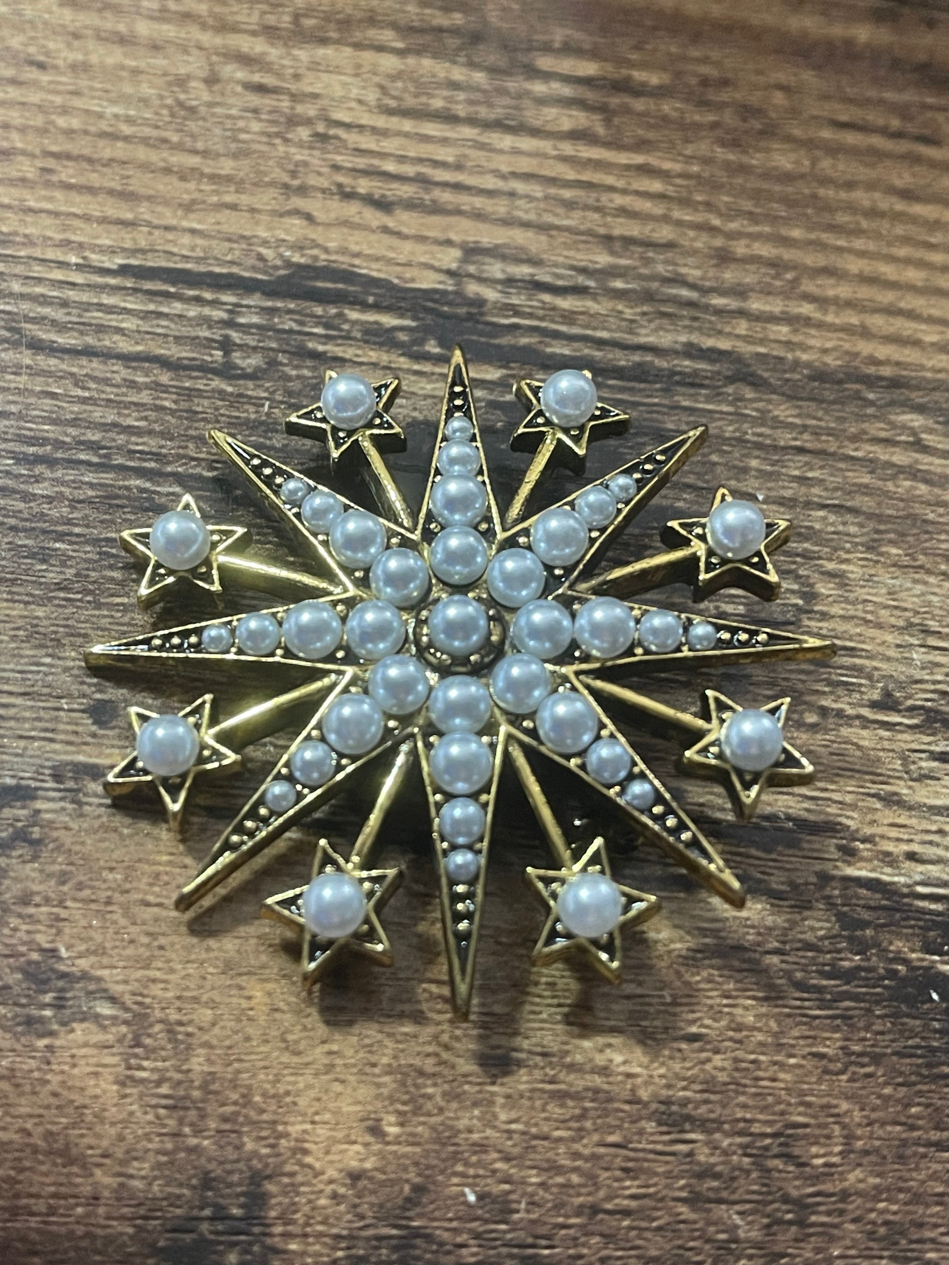 Large star brooch antique gold tone with seed pearls