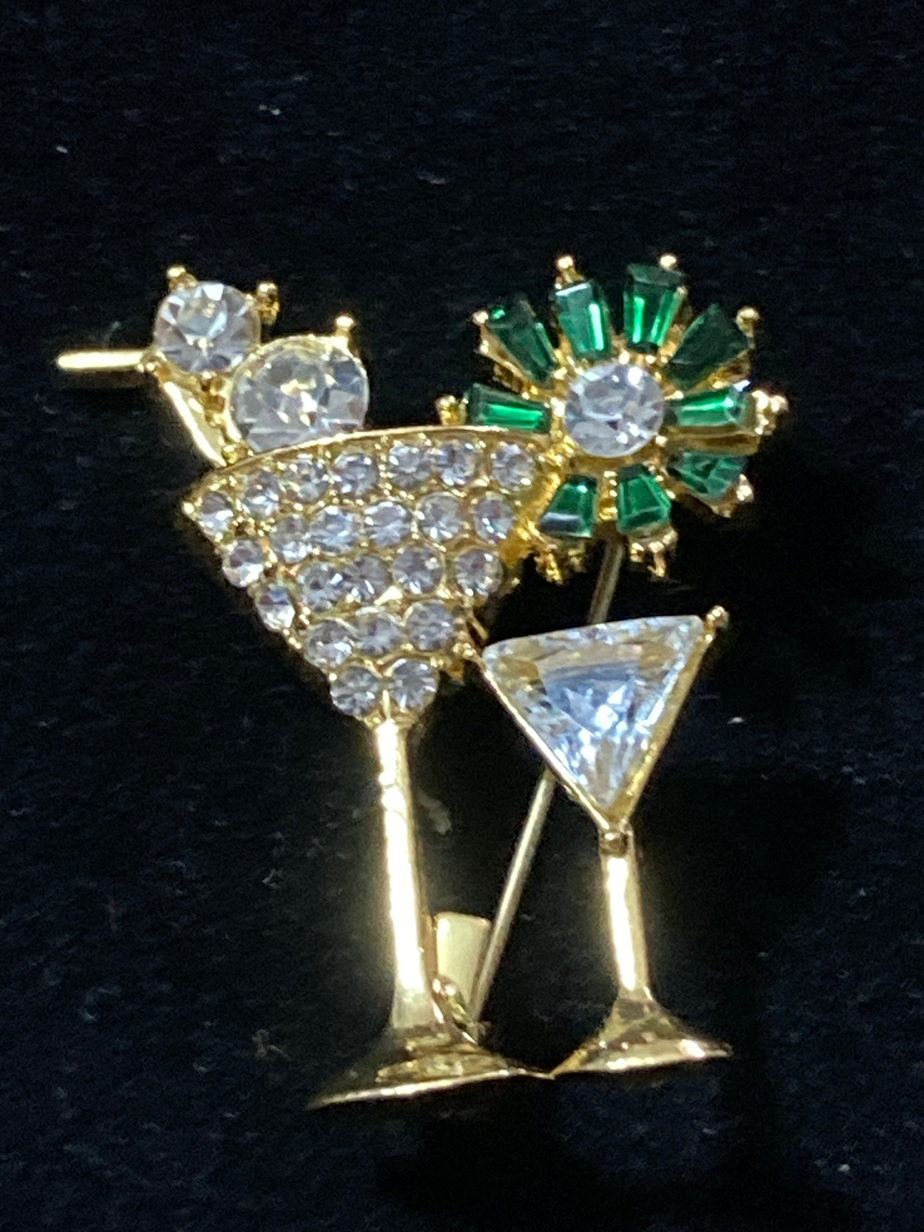 Champagne cocktail glass Crystal brooch