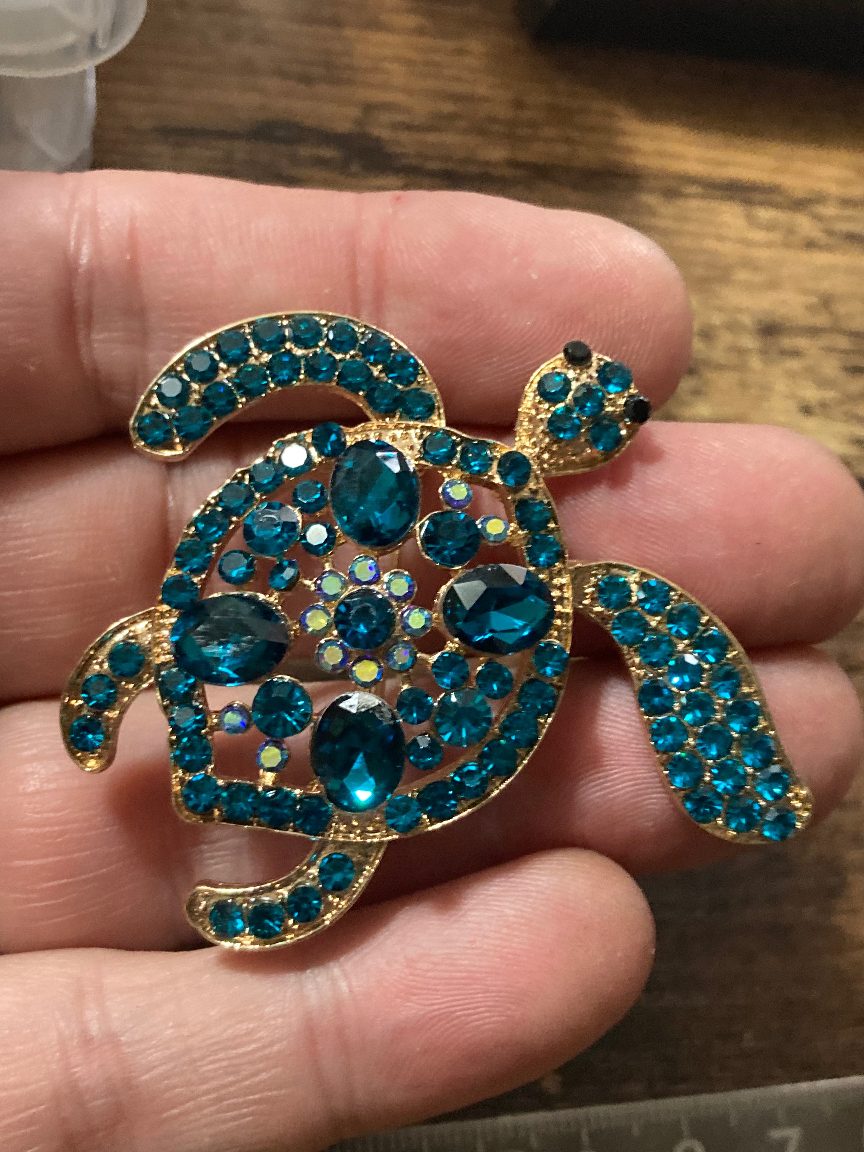 Teal blue diamanté sea turtle brooch NEW