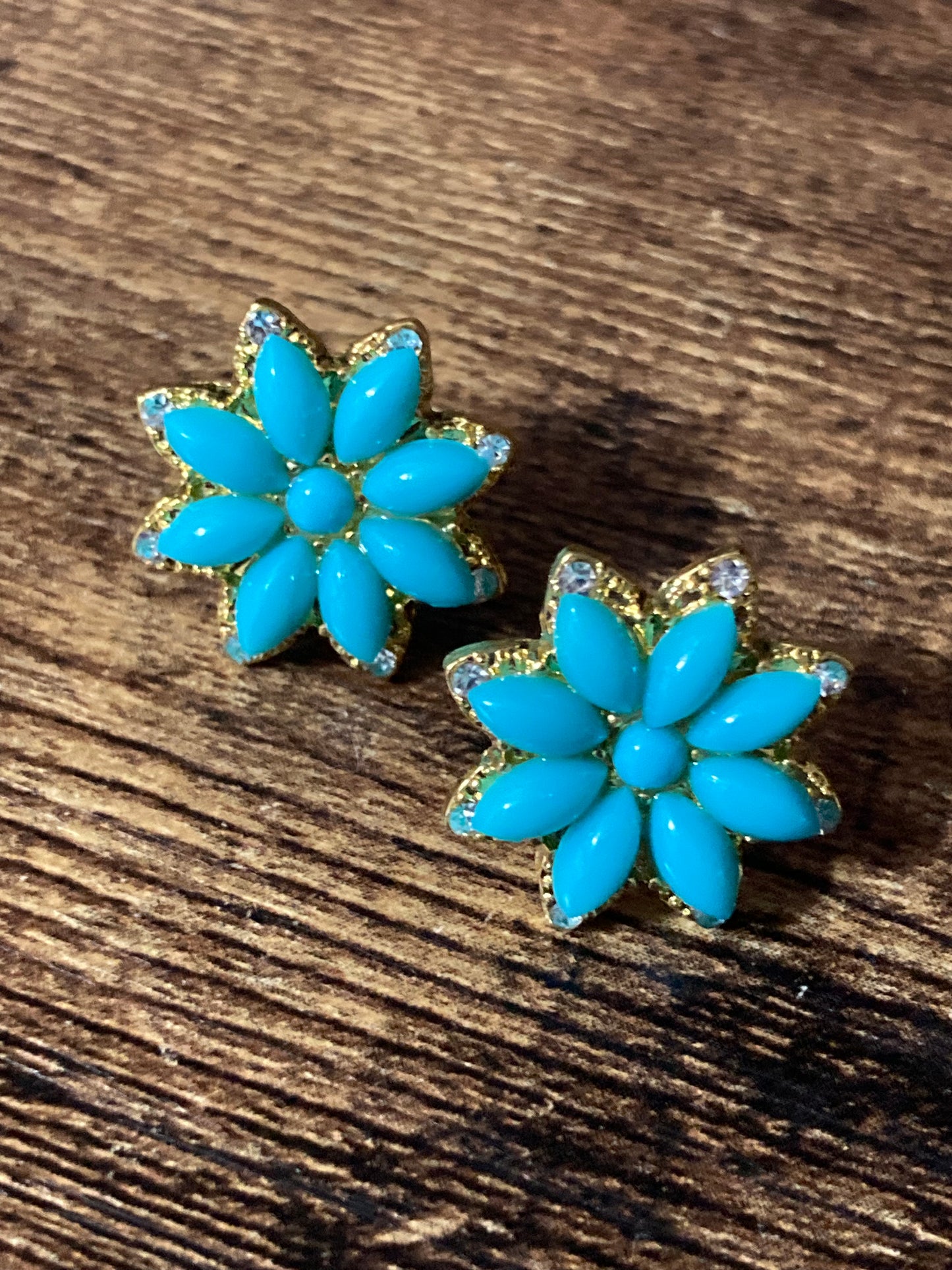 Small turquoise diamanté flower stud earrings