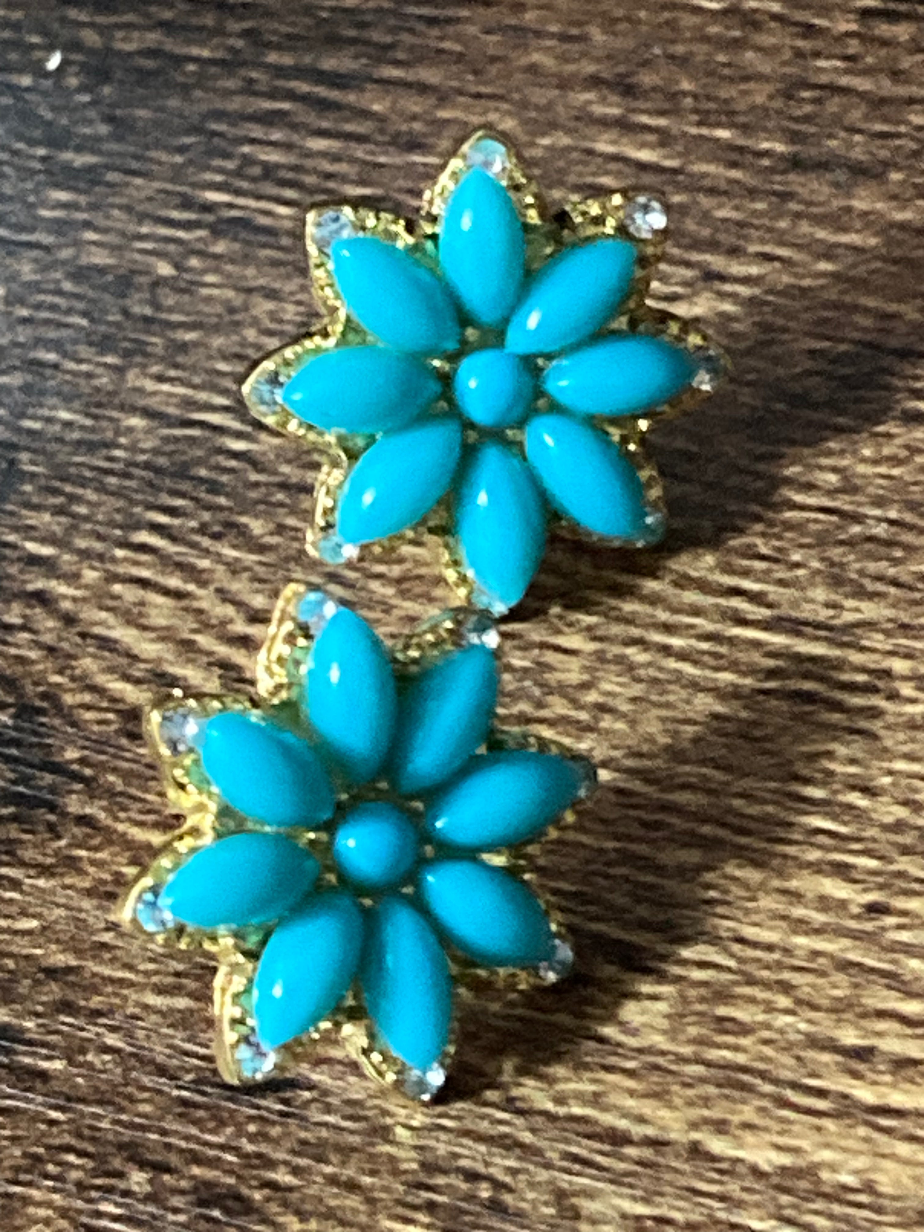 Small turquoise diamanté flower stud earrings