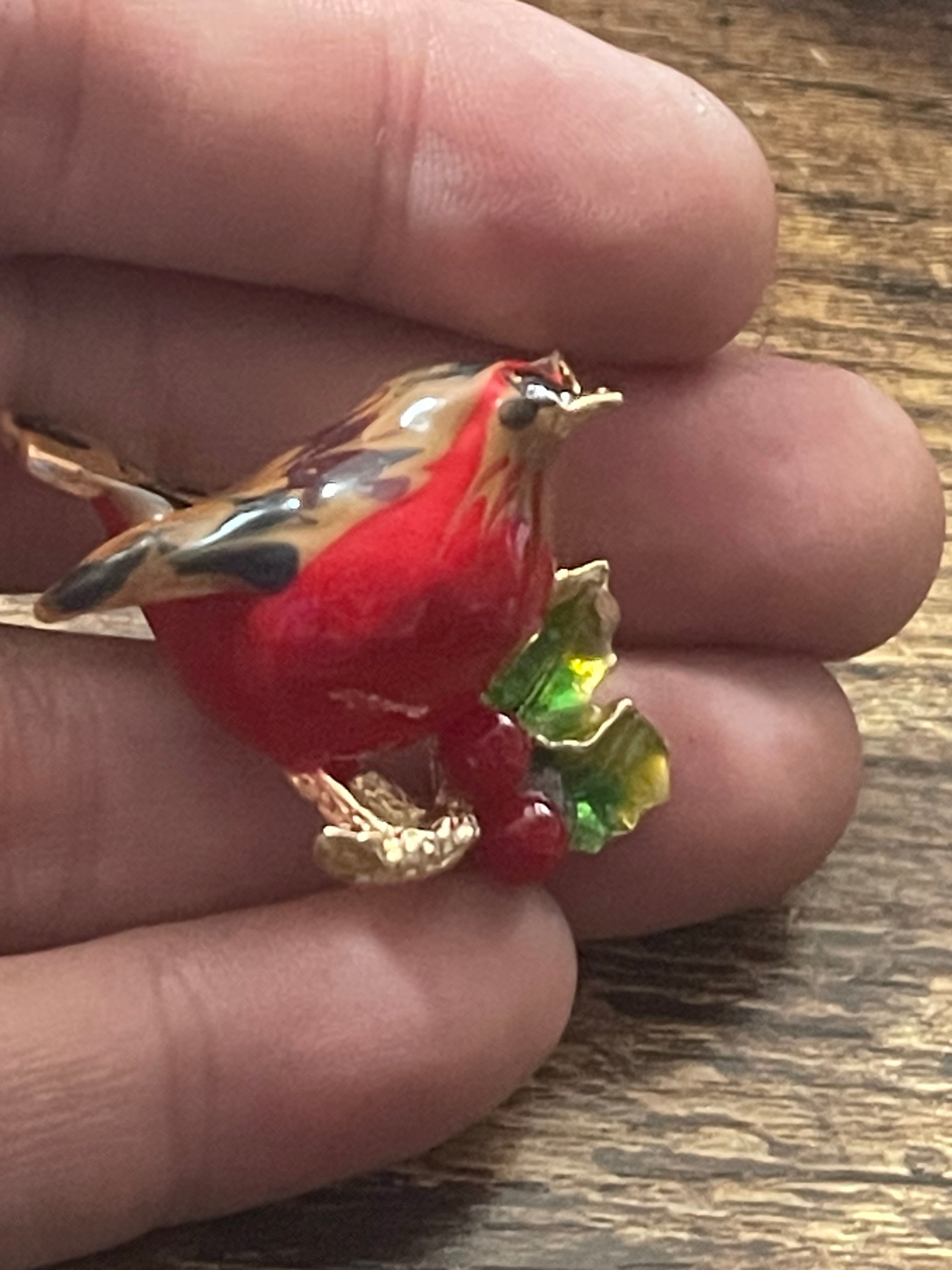 Plump Christmas robin brooch red enamel with holly